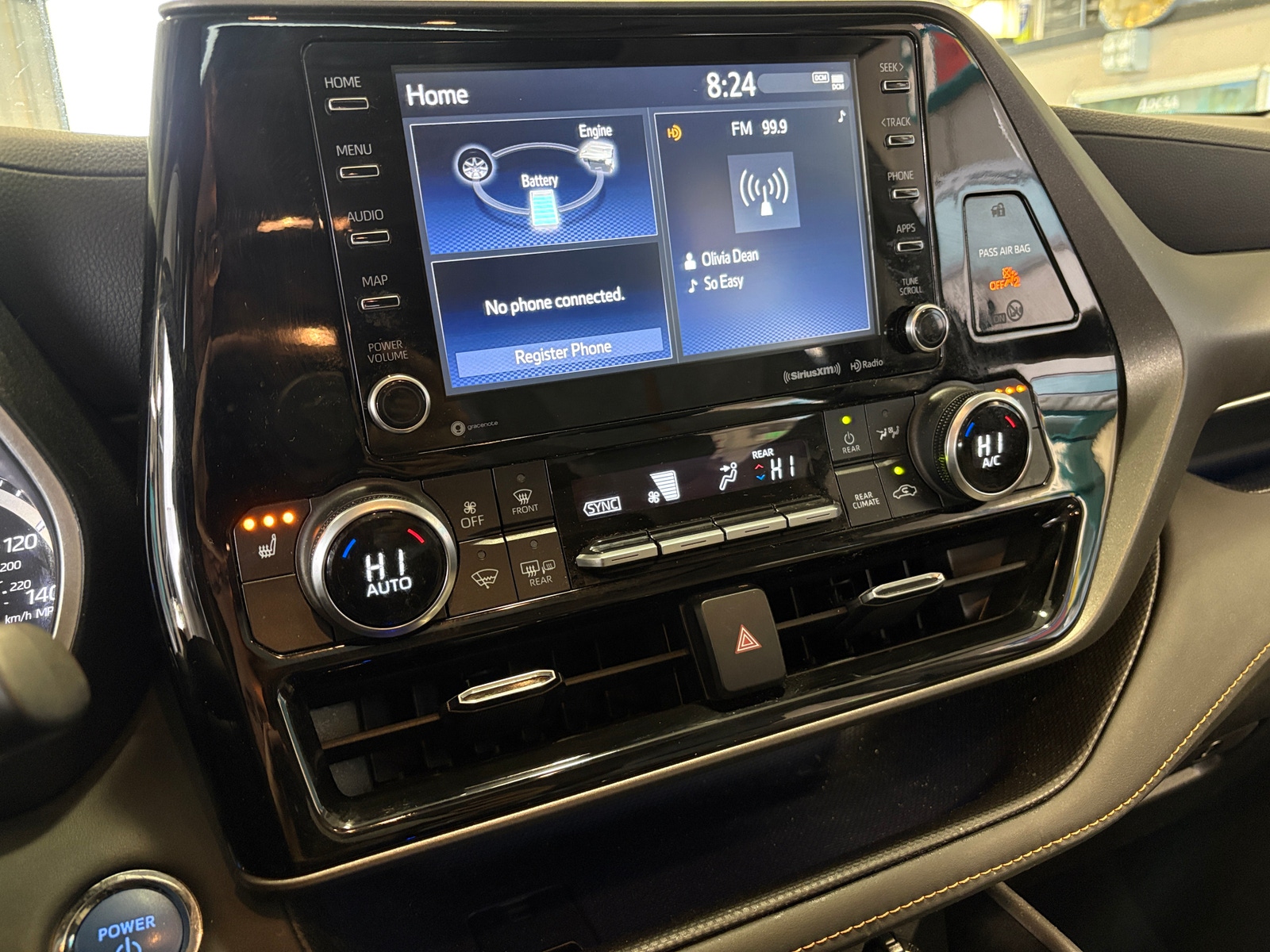 Thumbnail: 2022 Toyota Highlander - 4