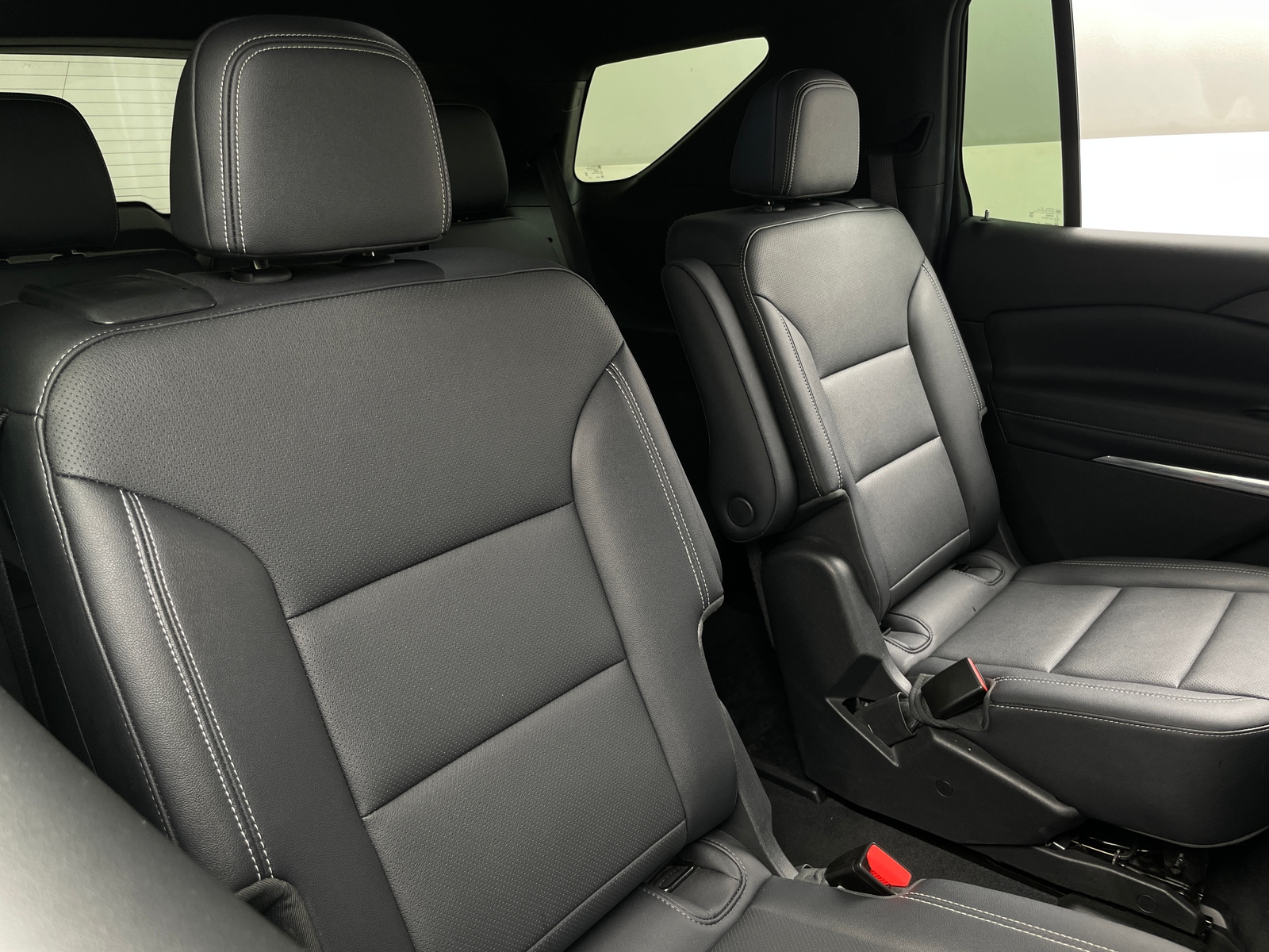 Thumbnail: 2025 Chevrolet Traverse - 5