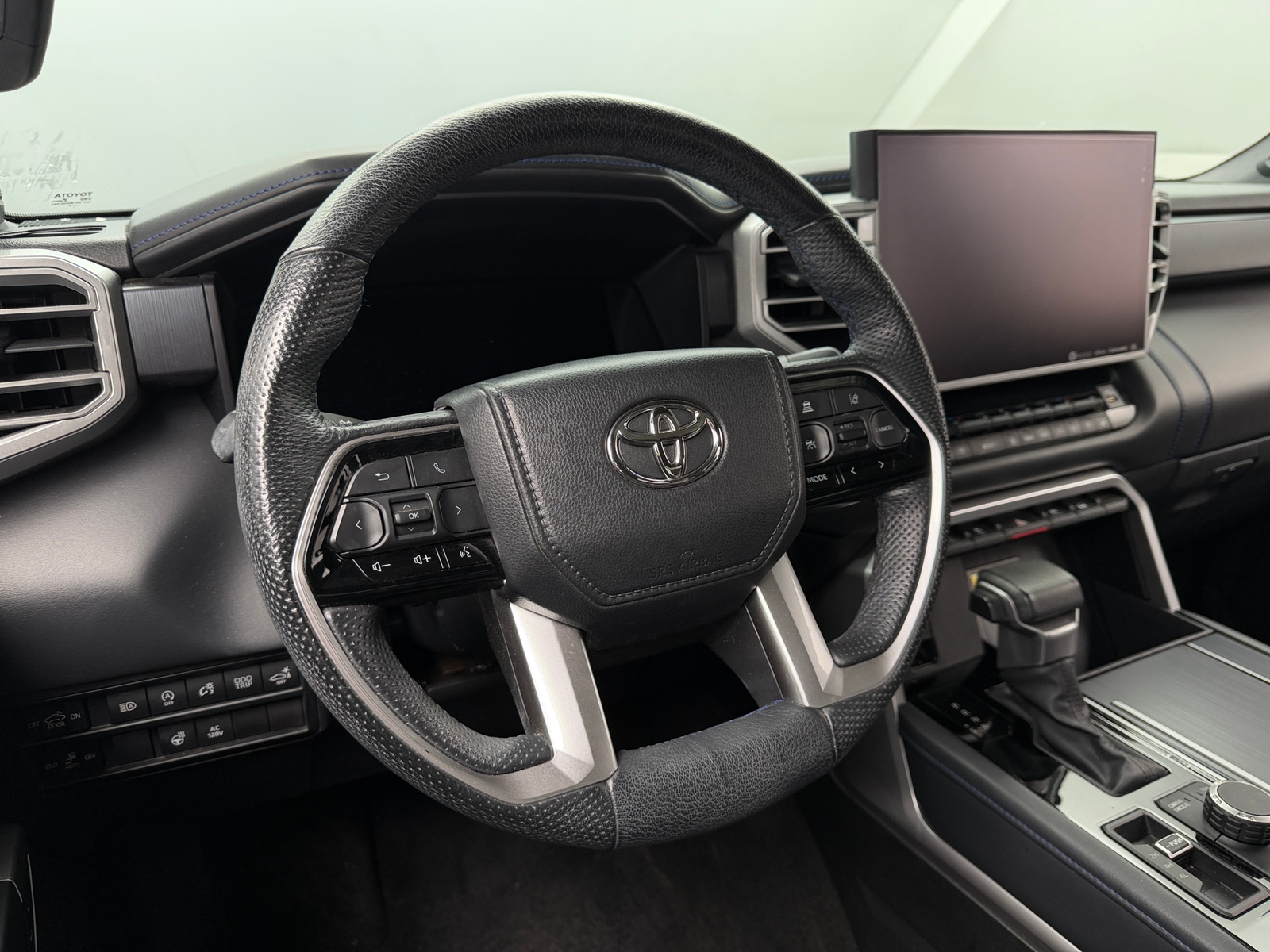 Thumbnail: 2022 Toyota Tundra - 4