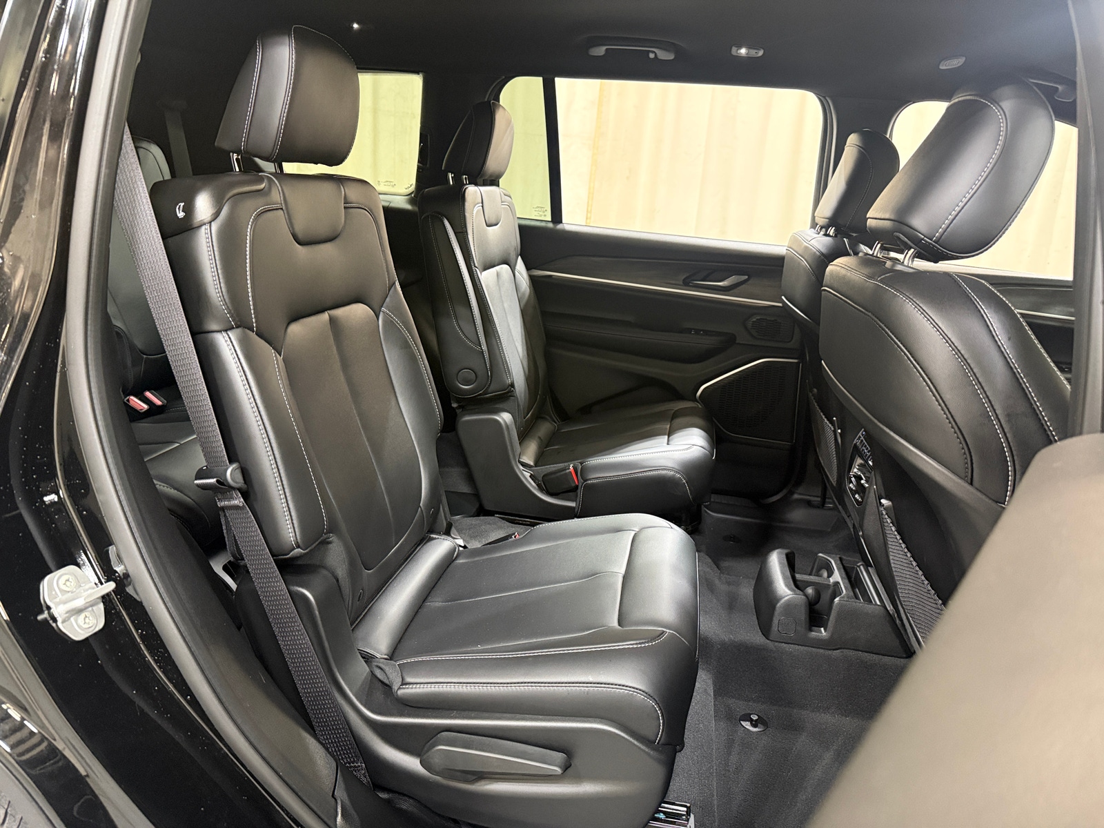 Thumbnail: 2026 Jeep Grand Cherokee L - 5