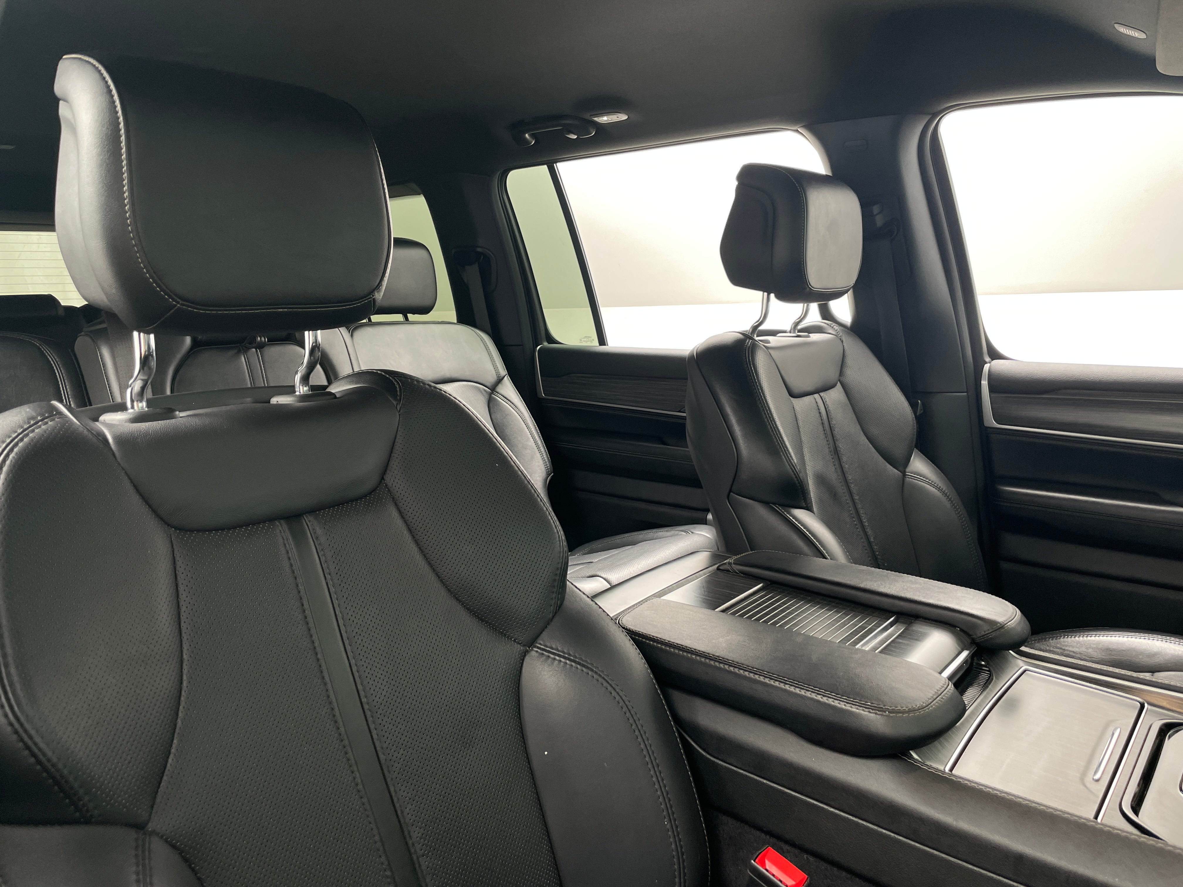 2024 Jeep Wagoneer L