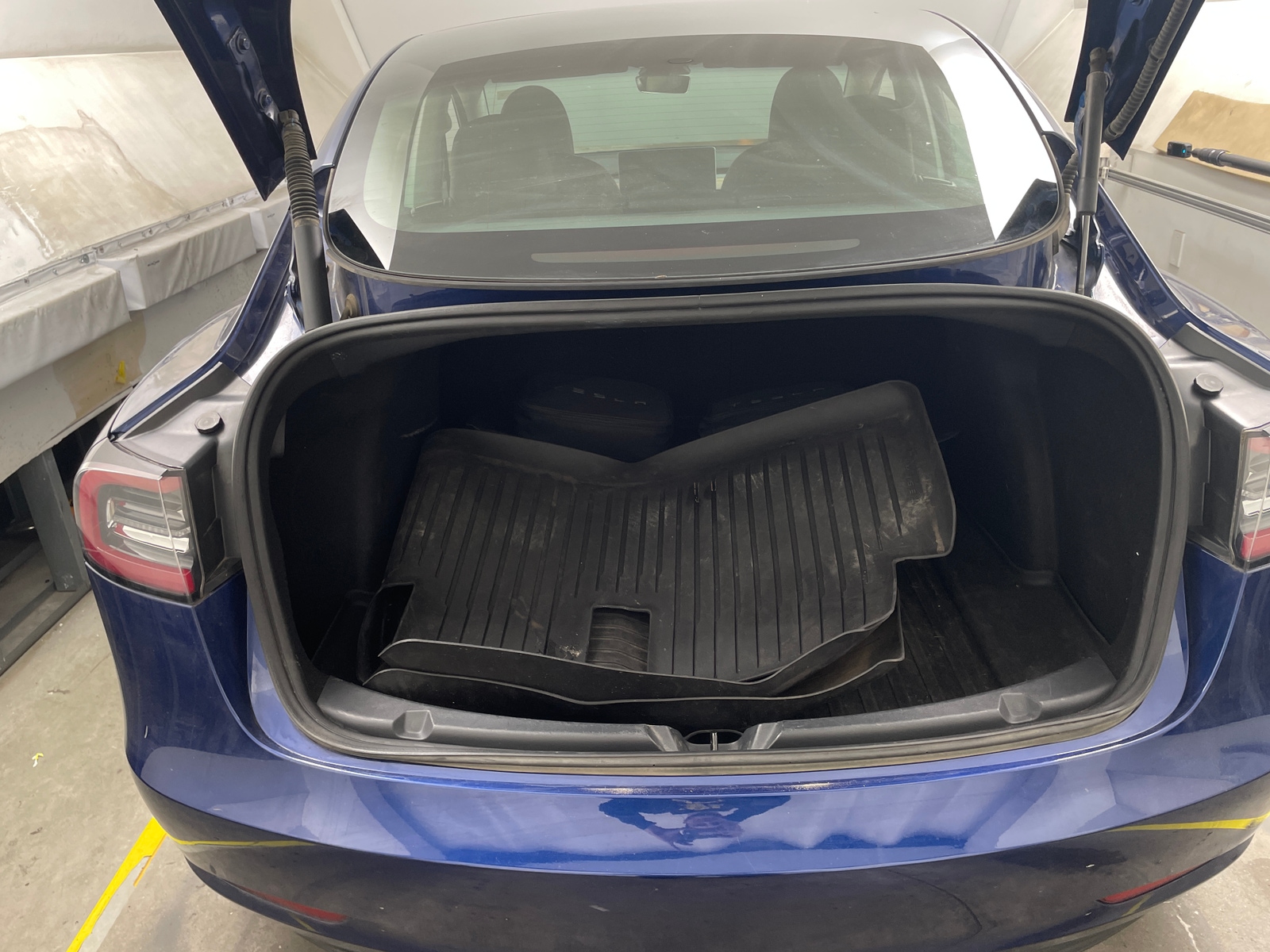 Thumbnail: 2023 Tesla Model 3 - 6