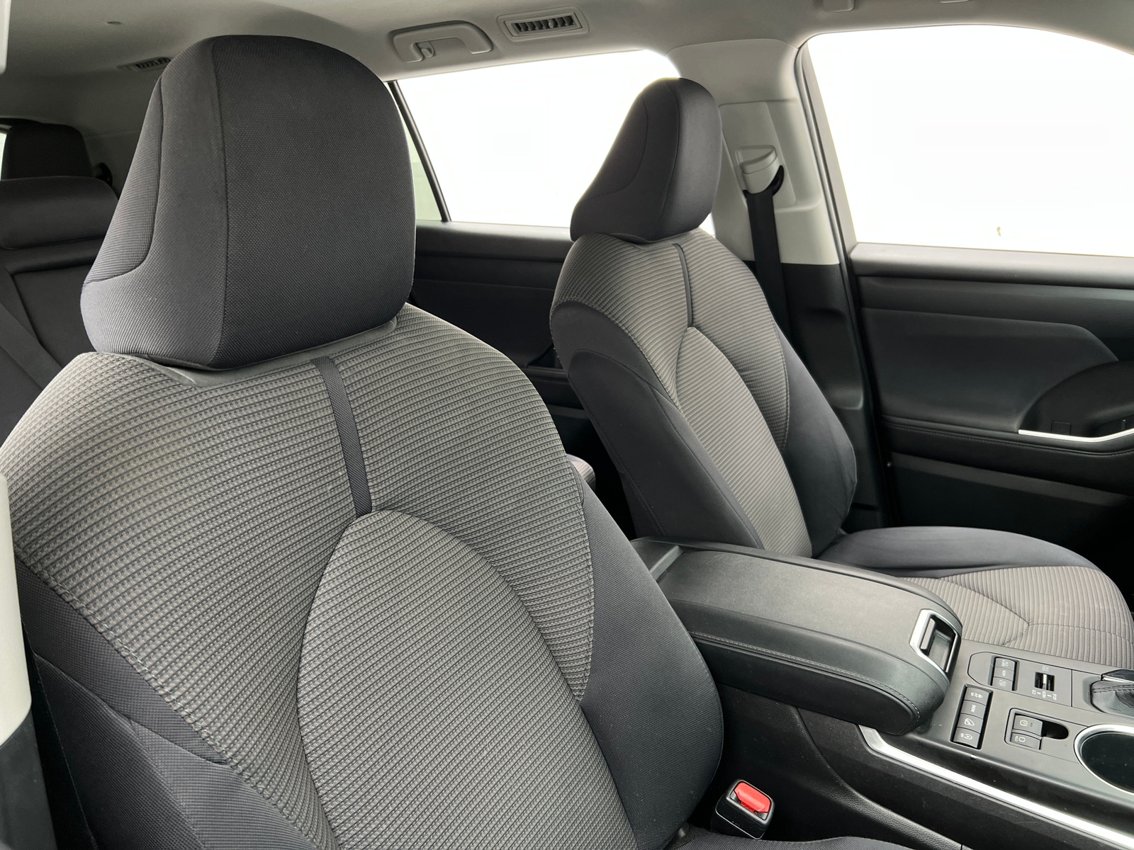 Thumbnail: 2020 Toyota Highlander - 2