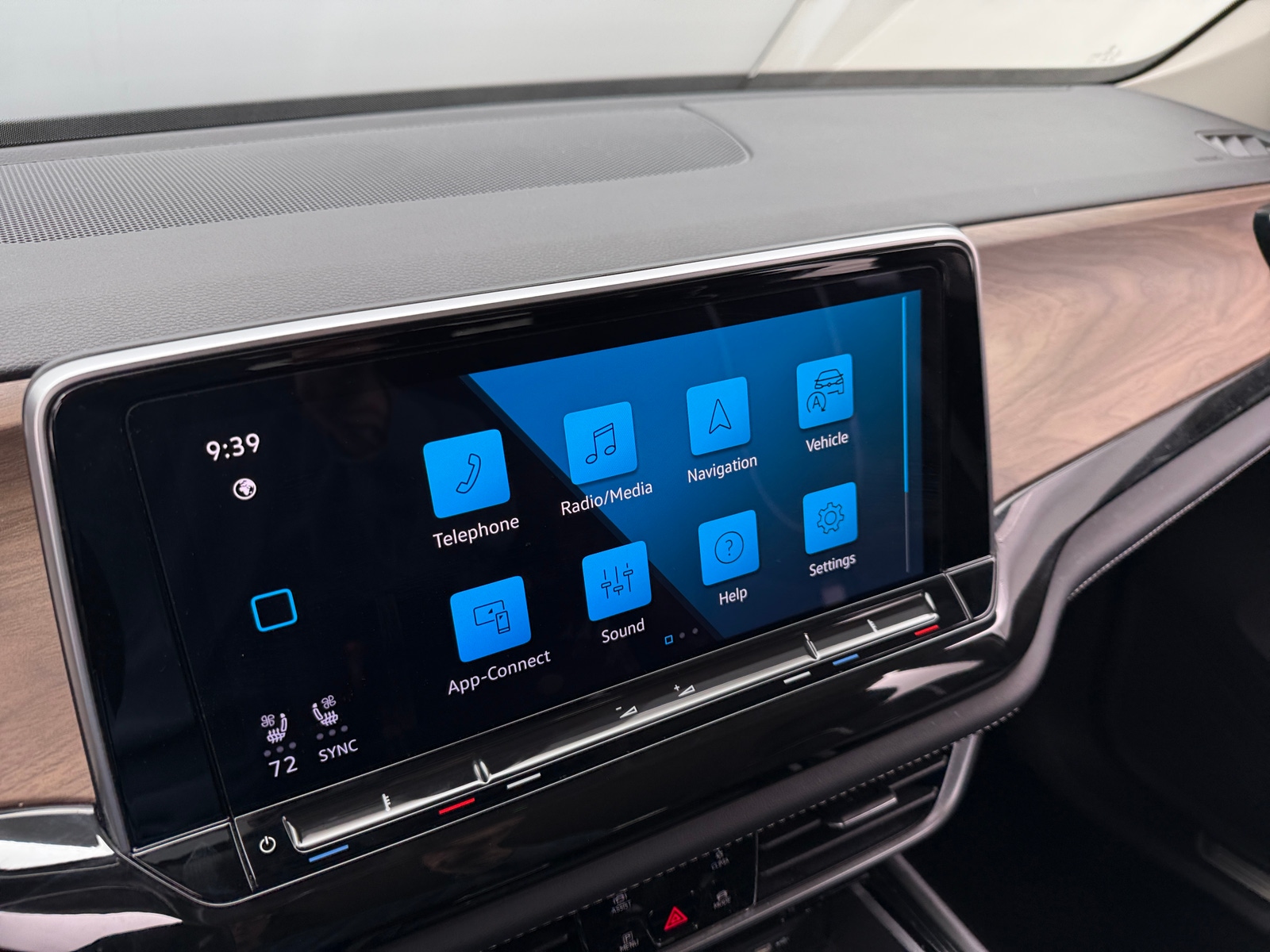 Thumbnail: 2025 Volkswagen Atlas - 4