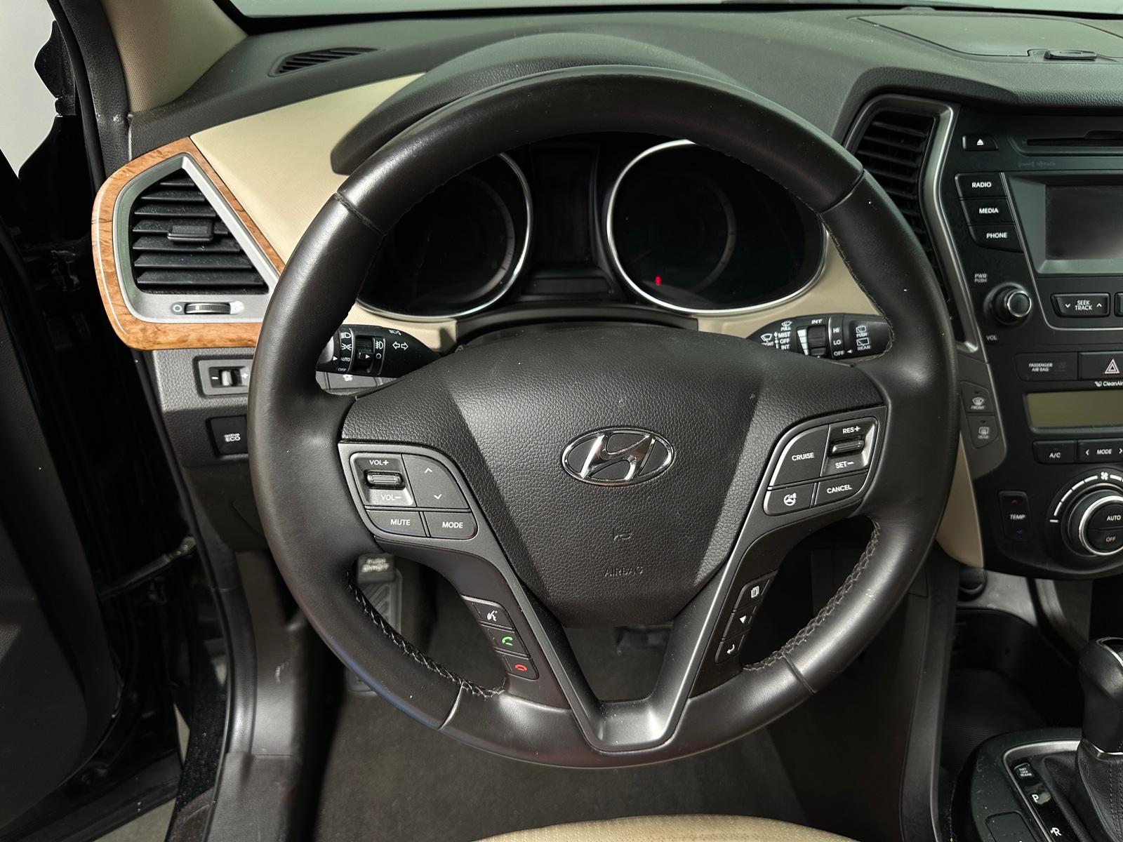 Thumbnail: 2014 Hyundai Santa Fe - 4