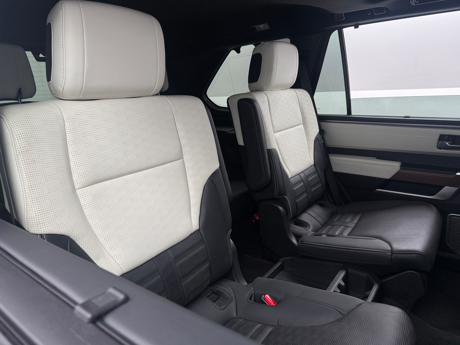 Thumbnail: 2023 Toyota Sequoia - 6
