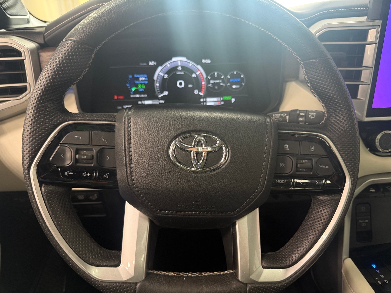 Thumbnail: 2023 Toyota Sequoia - 5