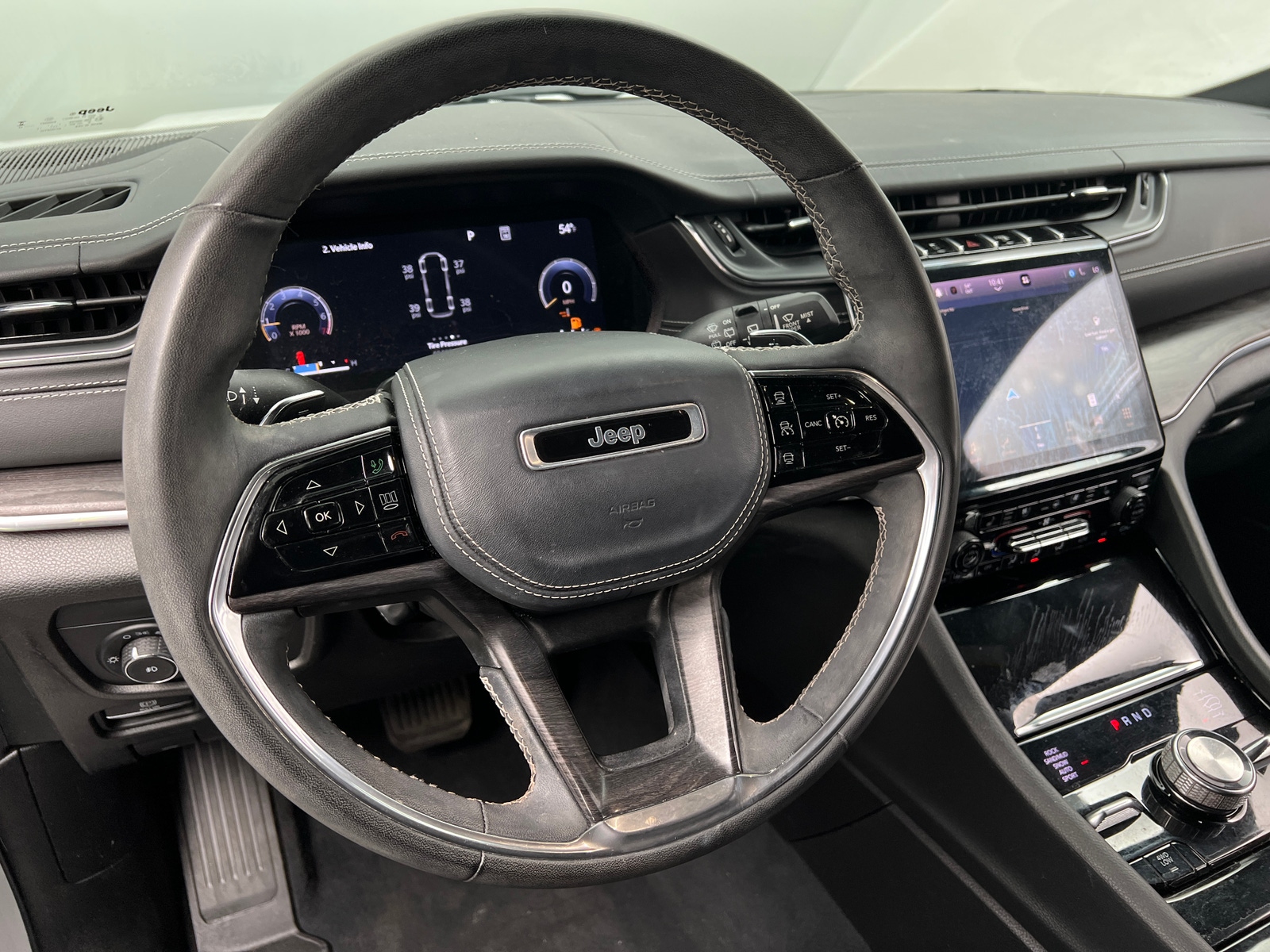 Thumbnail: 2023 Jeep Grand Cherokee L - 4