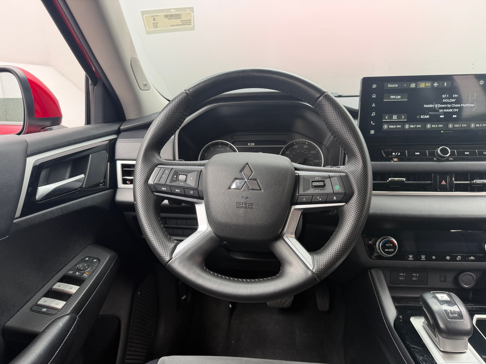 Thumbnail: 2025 Mitsubishi Outlander - 4