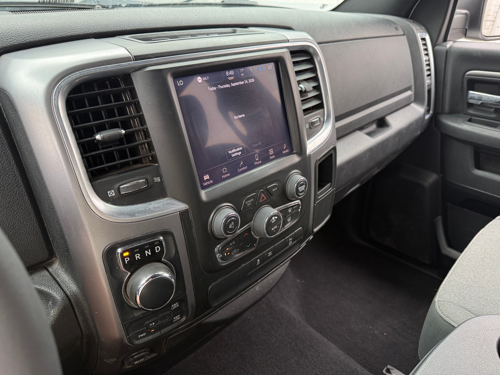 Thumbnail: 2022 RAM 1500 Classic - 4