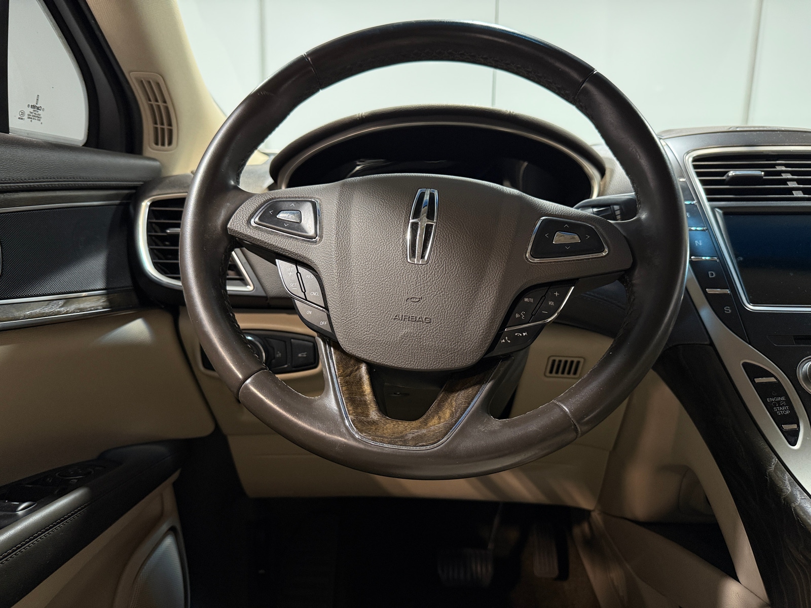Thumbnail: 2018 Lincoln MKX - 4