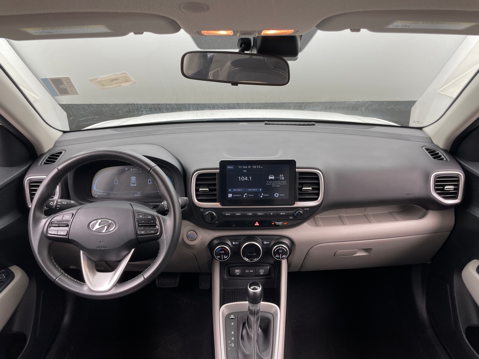 Thumbnail: 2025 Hyundai Venue - 3