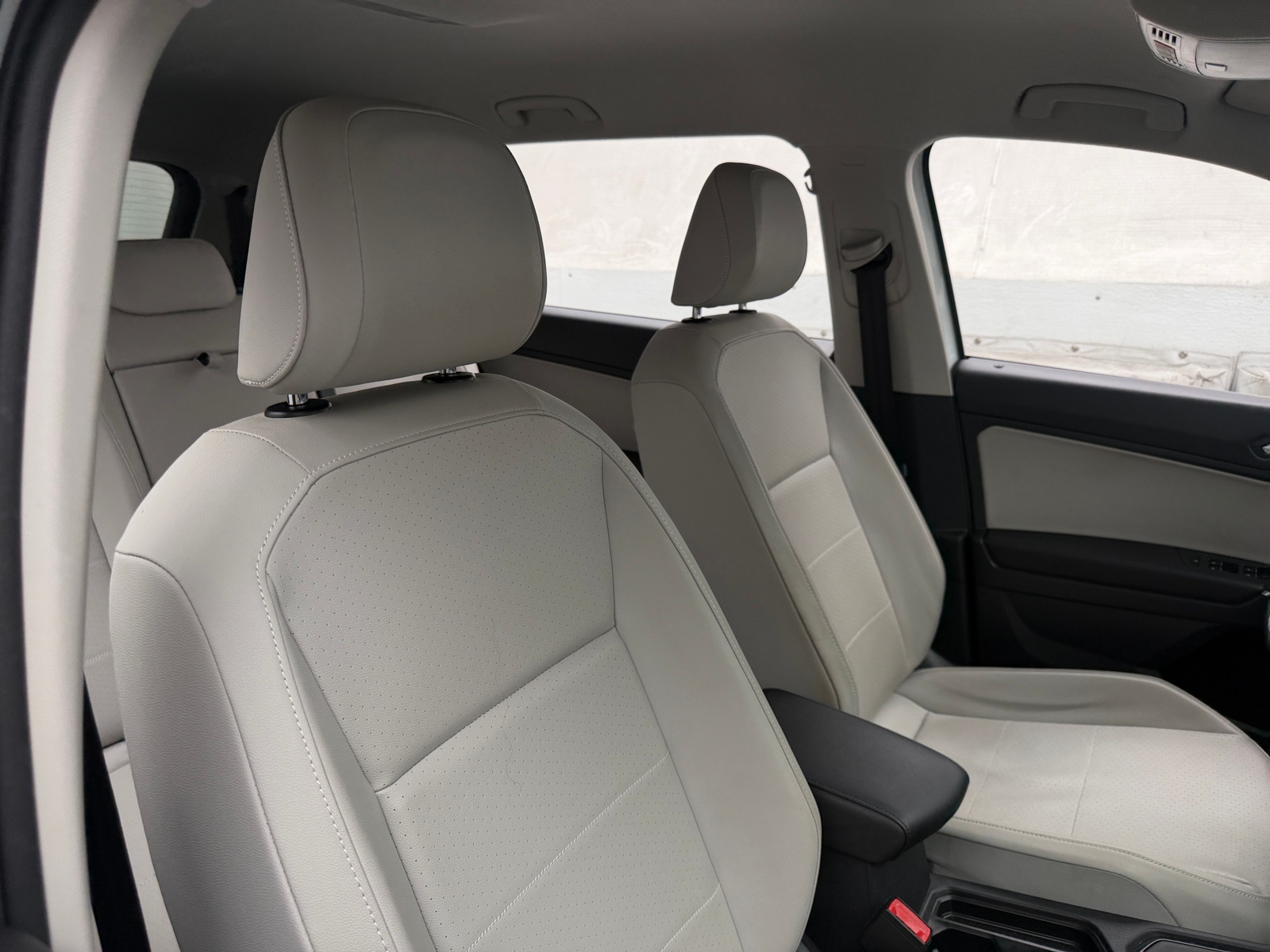 Thumbnail: 2020 Volkswagen Tiguan - 2