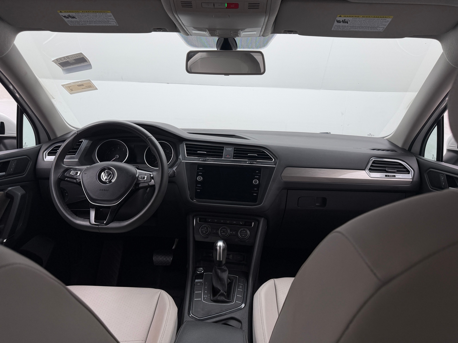 Thumbnail: 2020 Volkswagen Tiguan - 3
