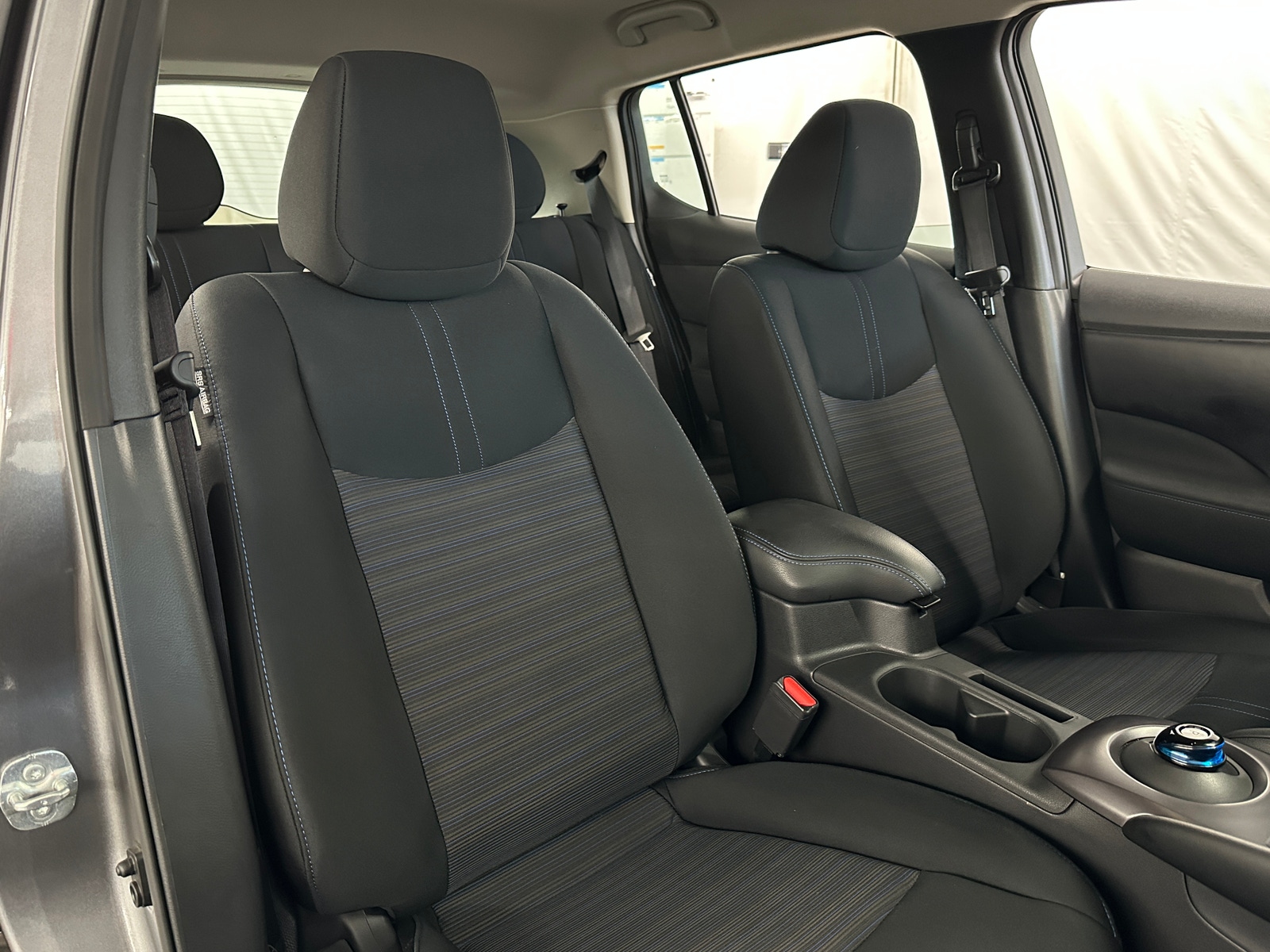 Thumbnail: 2025 Nissan Leaf - 2