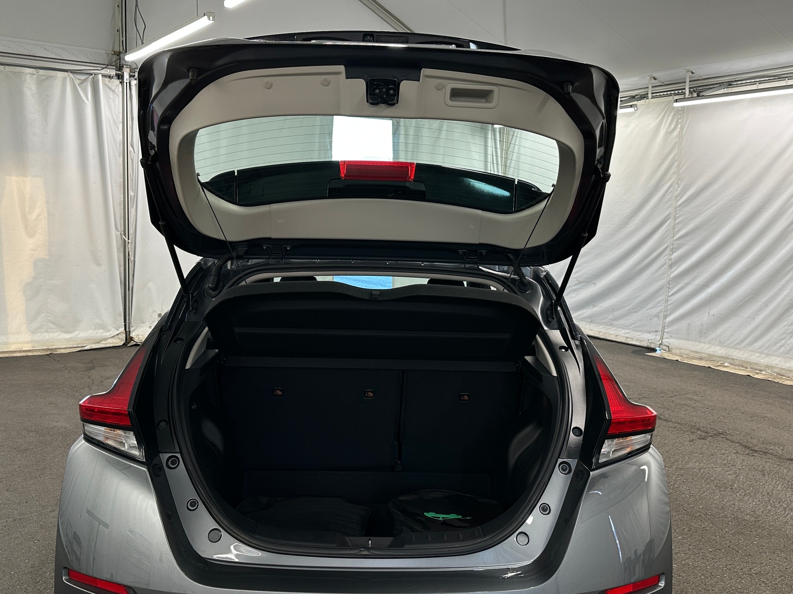 Thumbnail: 2025 Nissan Leaf - 7