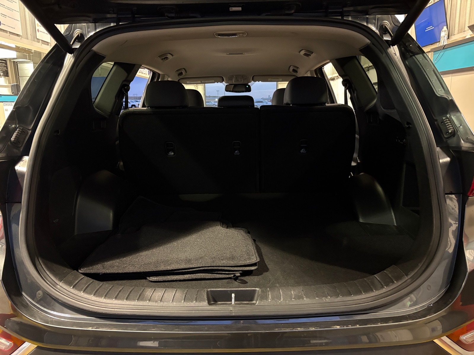 Thumbnail: 2019 Hyundai Santa Fe - 7