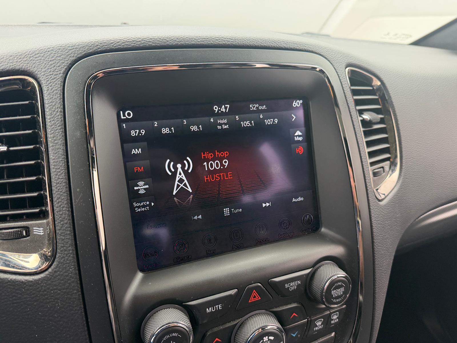 Thumbnail: 2020 Dodge Durango - 3