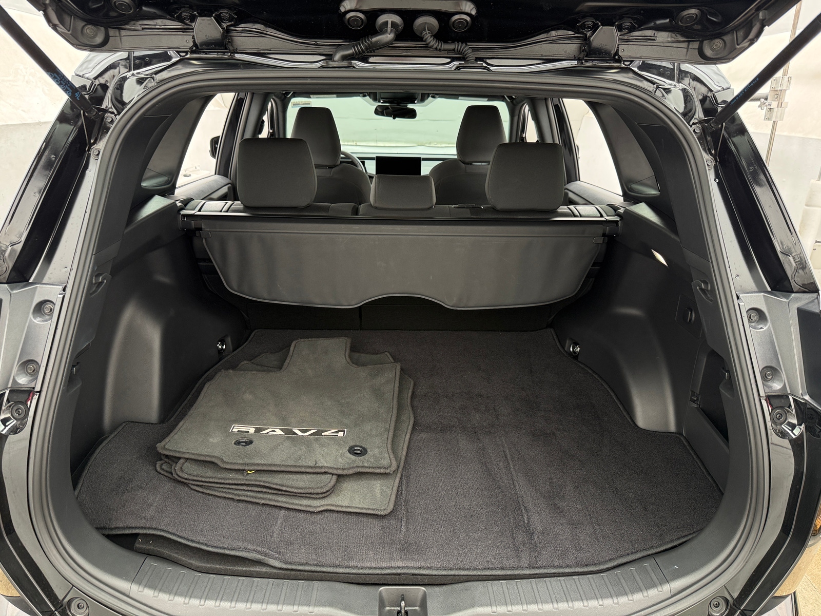 Thumbnail: 2026 Toyota RAV4 - 7