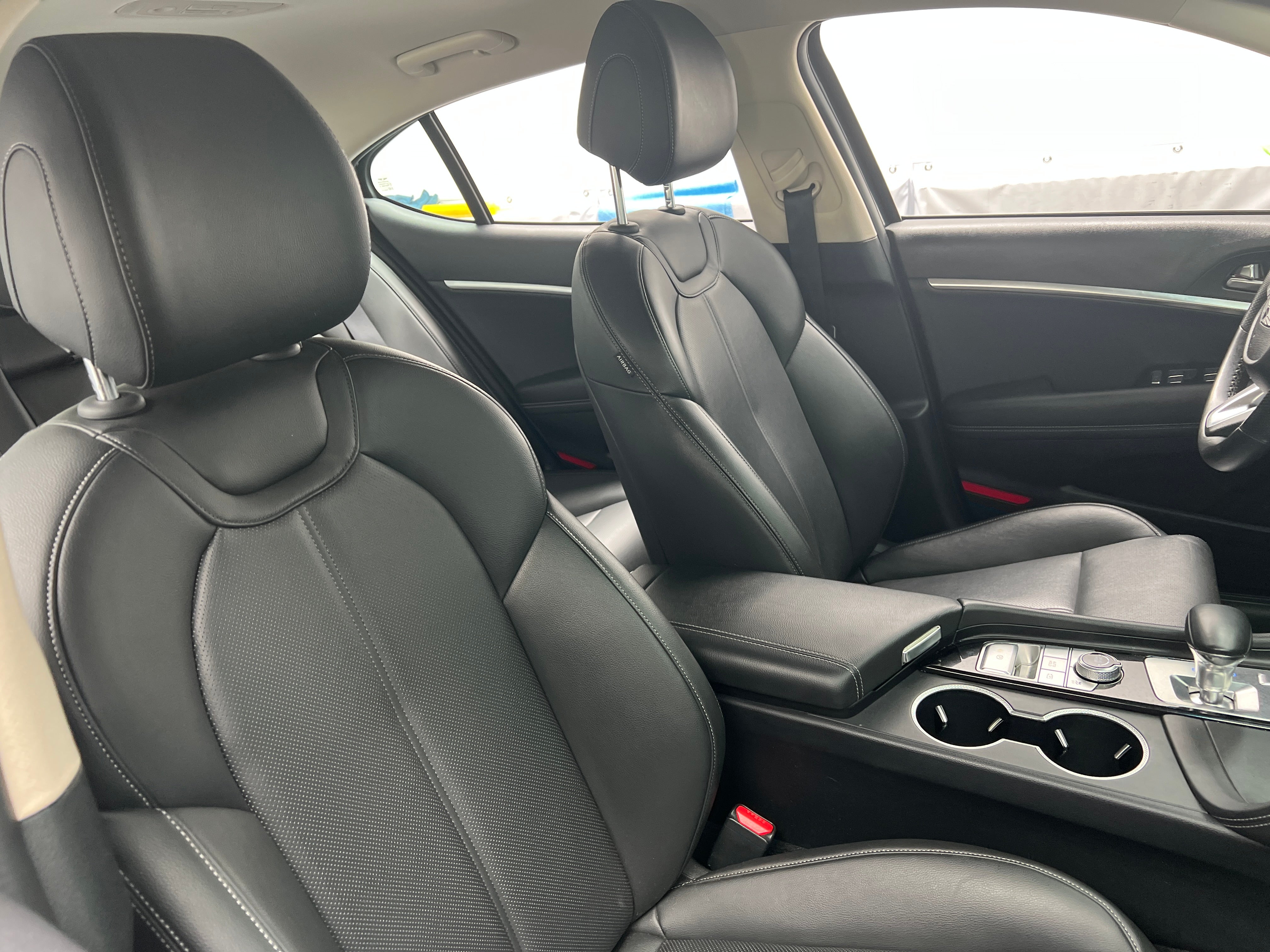 2025 GENESIS G70