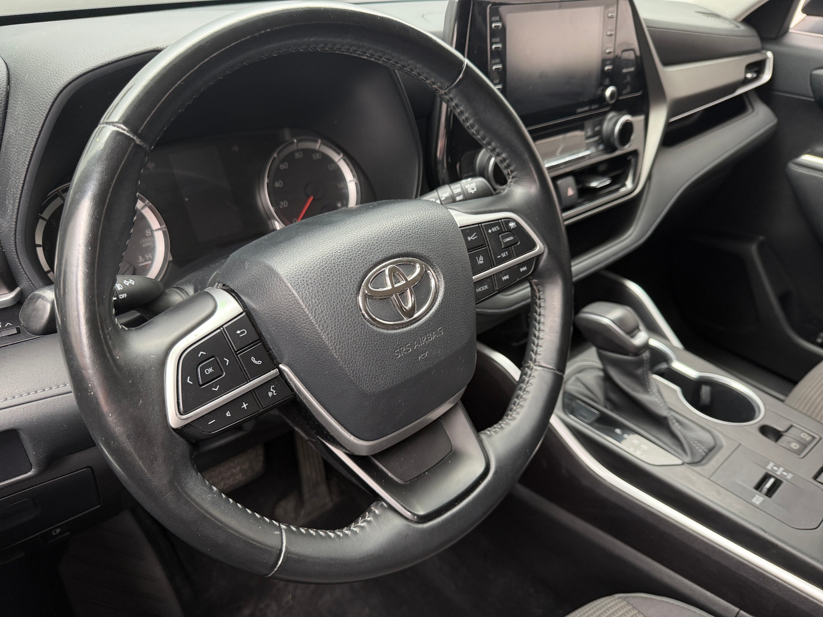 Thumbnail: 2022 Toyota Highlander - 5