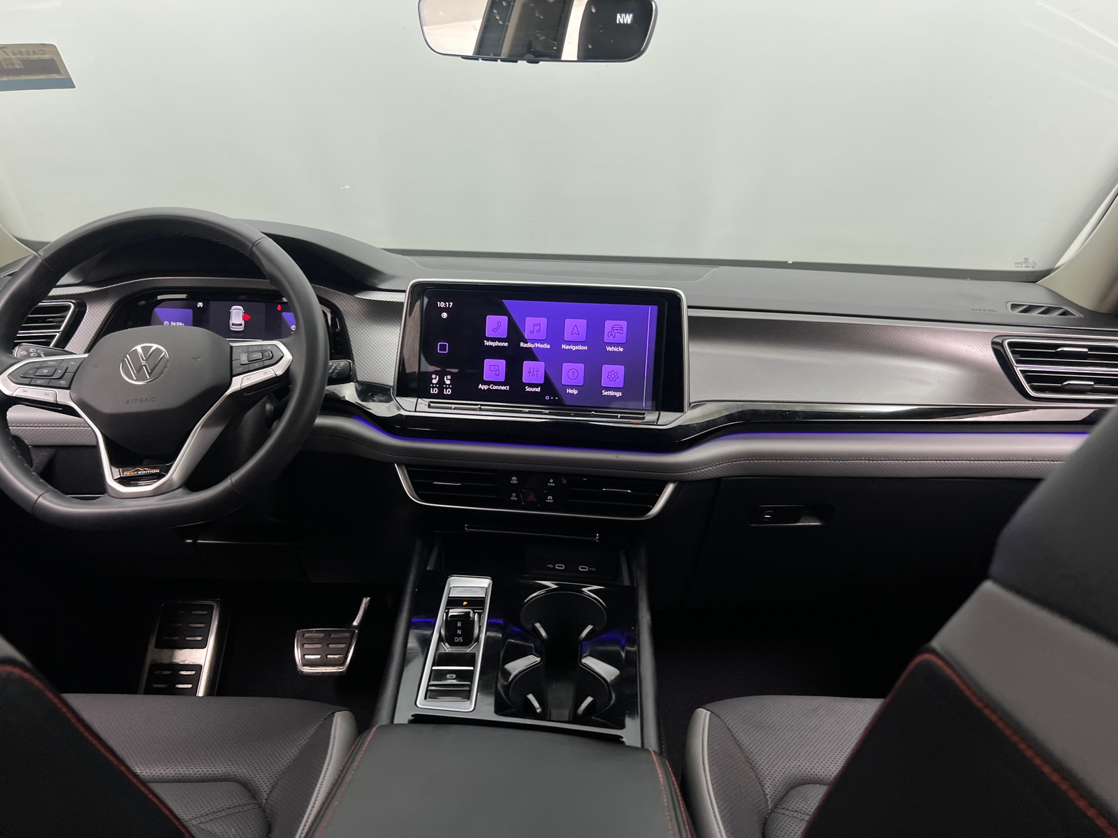 Thumbnail: 2024 Volkswagen Atlas - 3