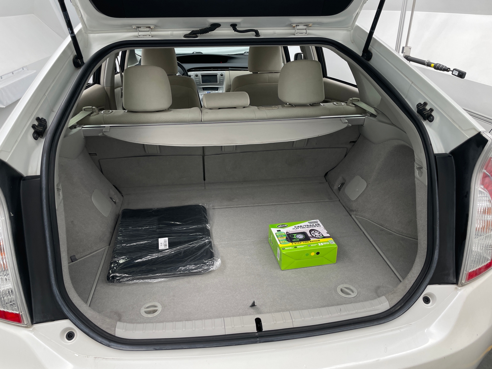 Thumbnail: 2014 Toyota Prius - 7