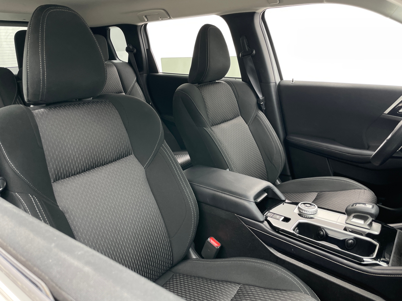 Thumbnail: 2025 Mitsubishi Outlander - 2
