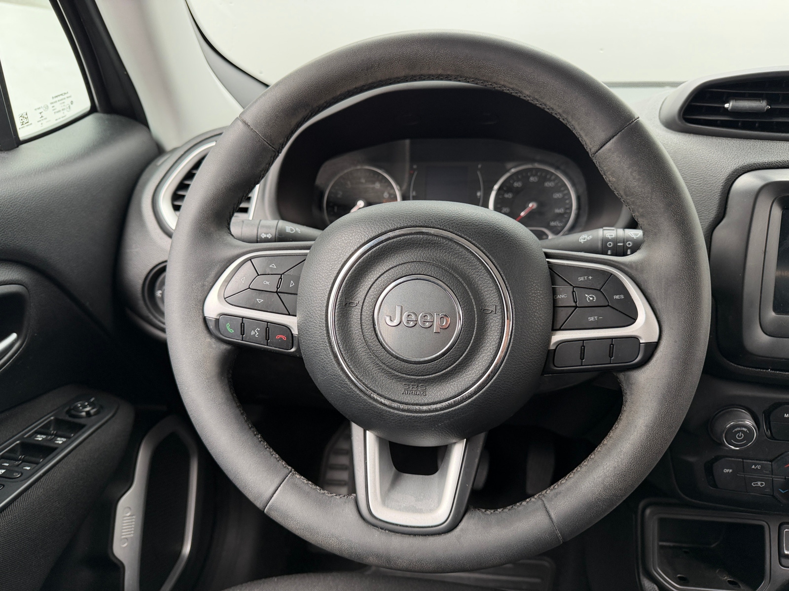 Thumbnail: 2018 Jeep Renegade - 5
