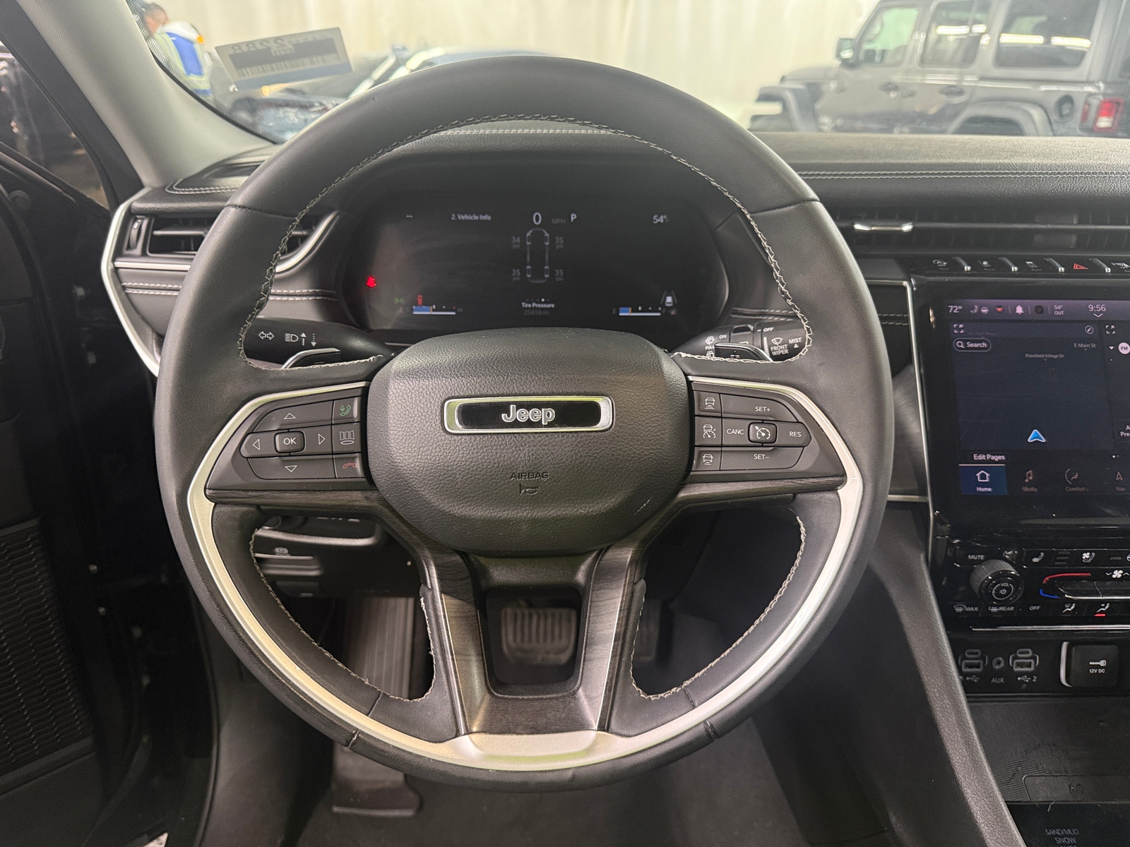 Thumbnail: 2023 Jeep Grand Cherokee L - 4