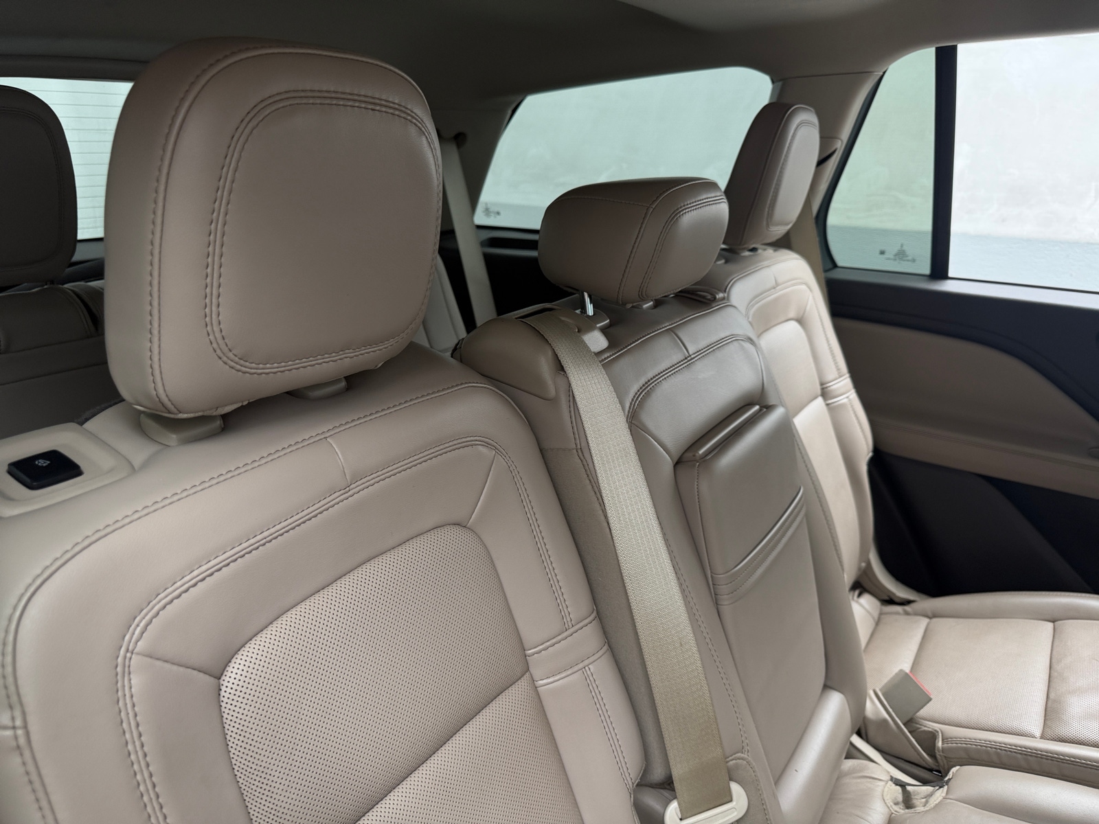 Thumbnail: 2021 Lincoln Aviator - 5