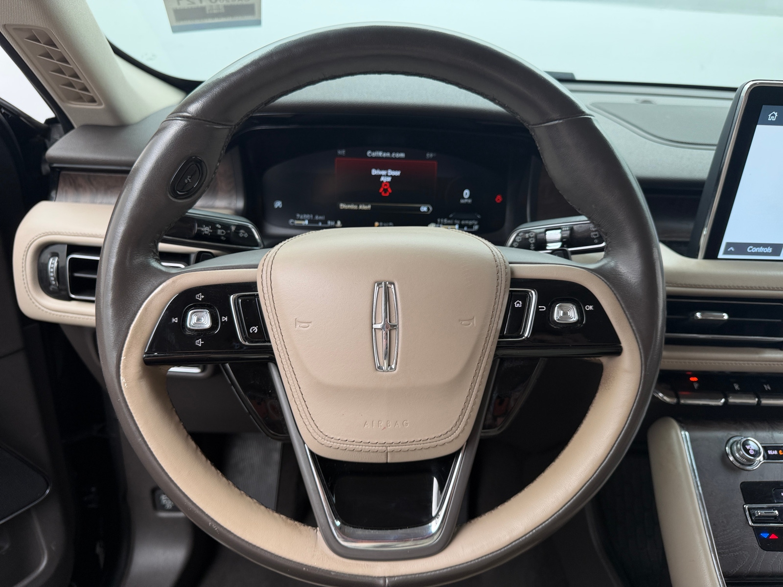 Thumbnail: 2021 Lincoln Aviator - 4