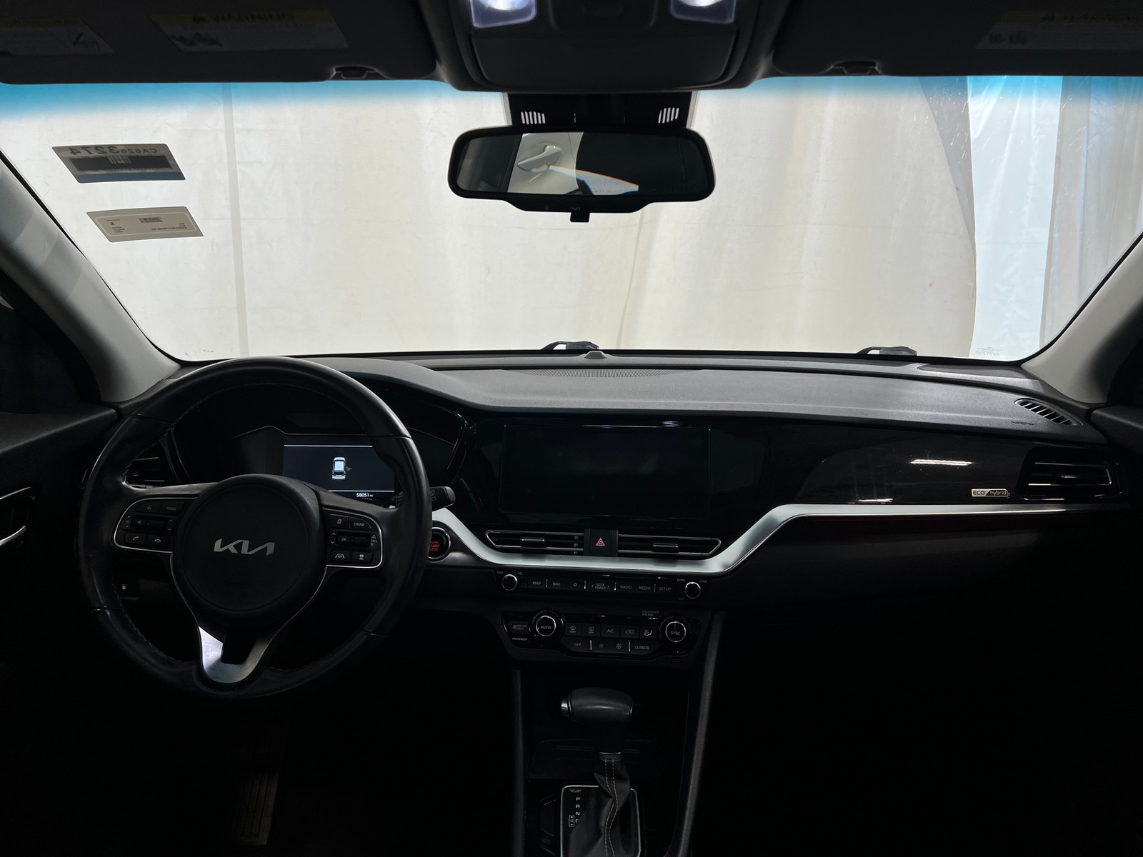 Thumbnail: 2022 Kia Niro - 2