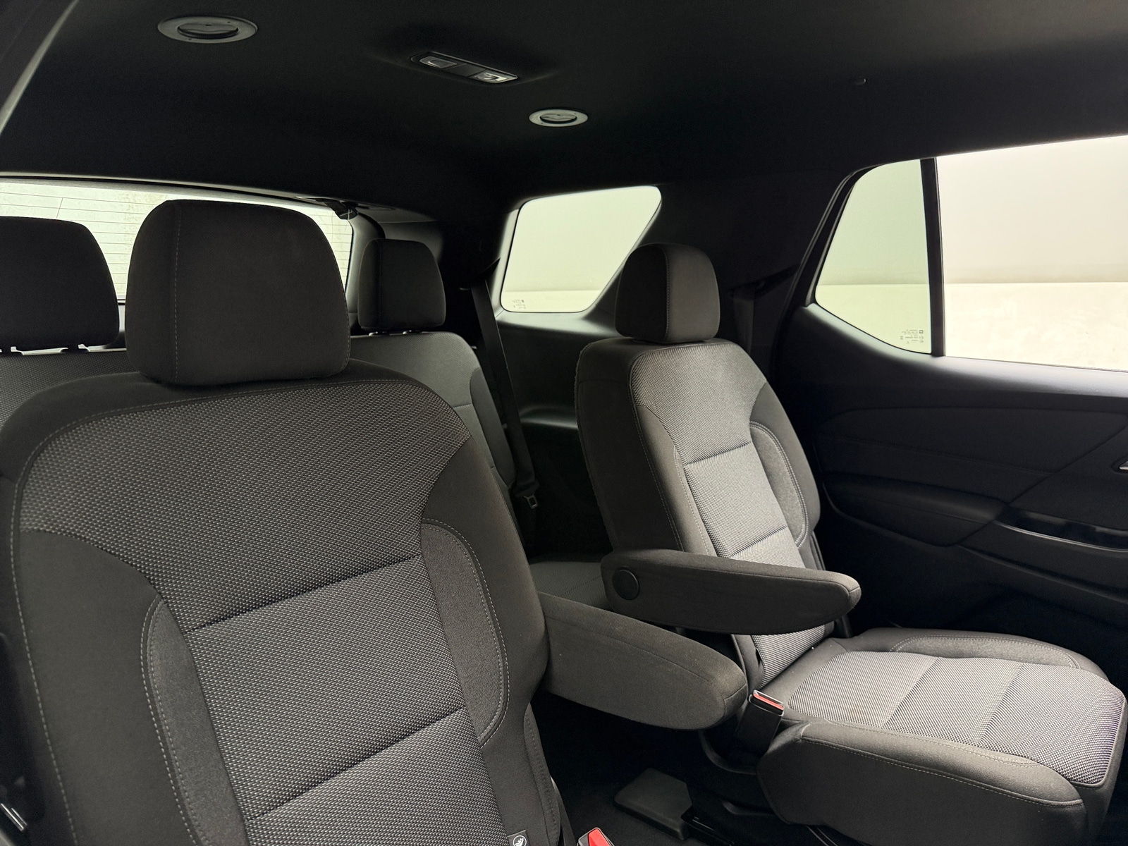 Thumbnail: 2022 Chevrolet Traverse - 6