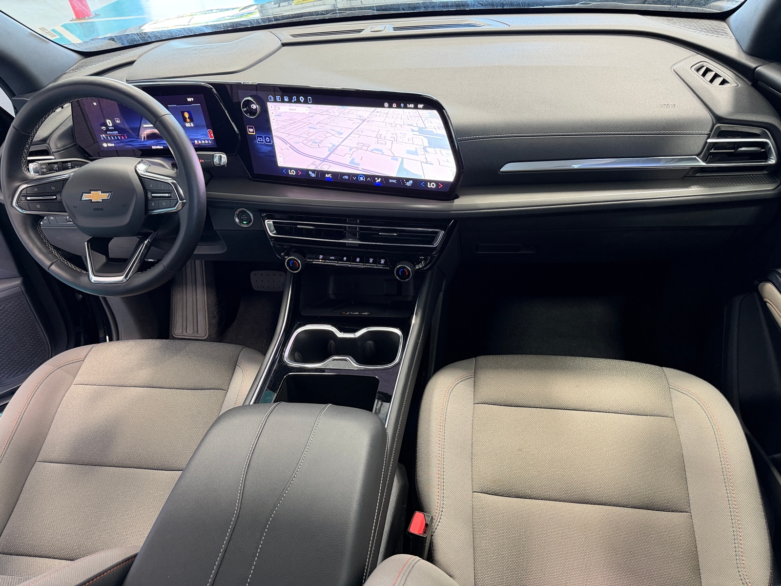 Thumbnail: 2026 Chevrolet Traverse - 3