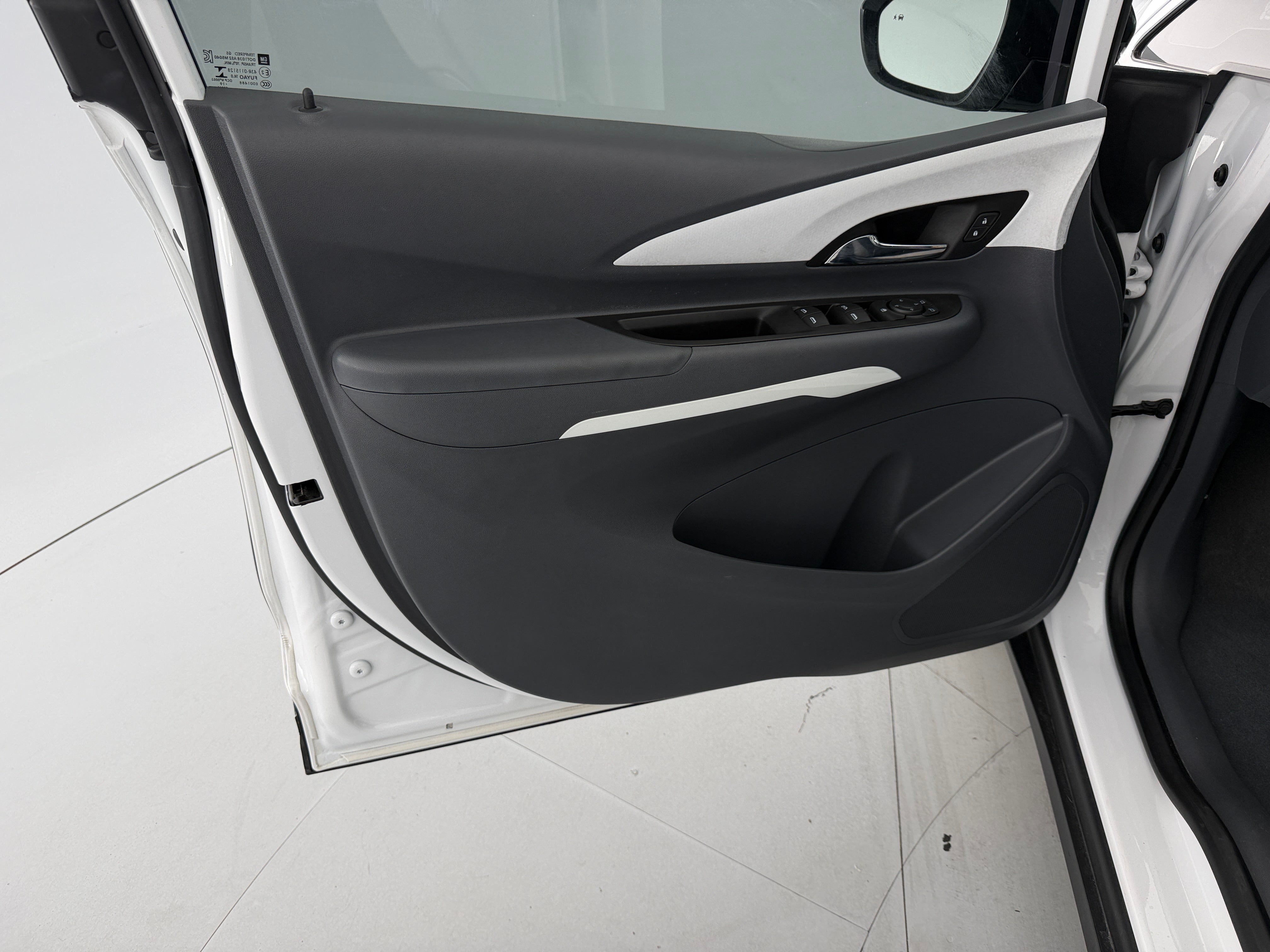 Used 2019 Chevrolet Bolt EV LT with VIN 1G1FY6S03K4146240 for sale in Oak Creek, WI