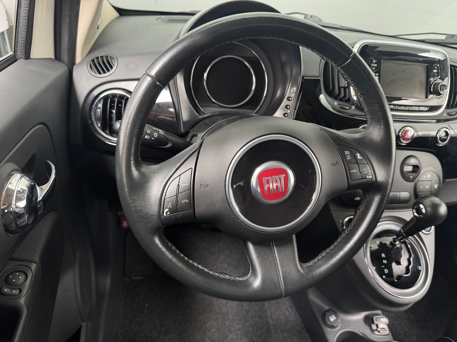 Thumbnail: 2019 Fiat 500 - 5
