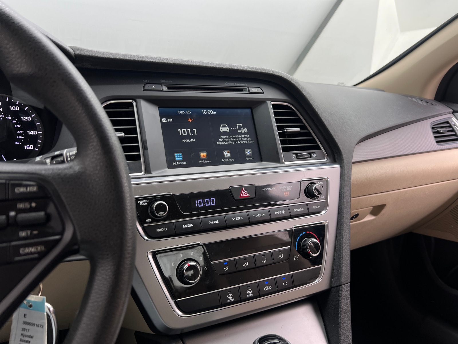 Thumbnail: 2017 Hyundai Sonata - 4