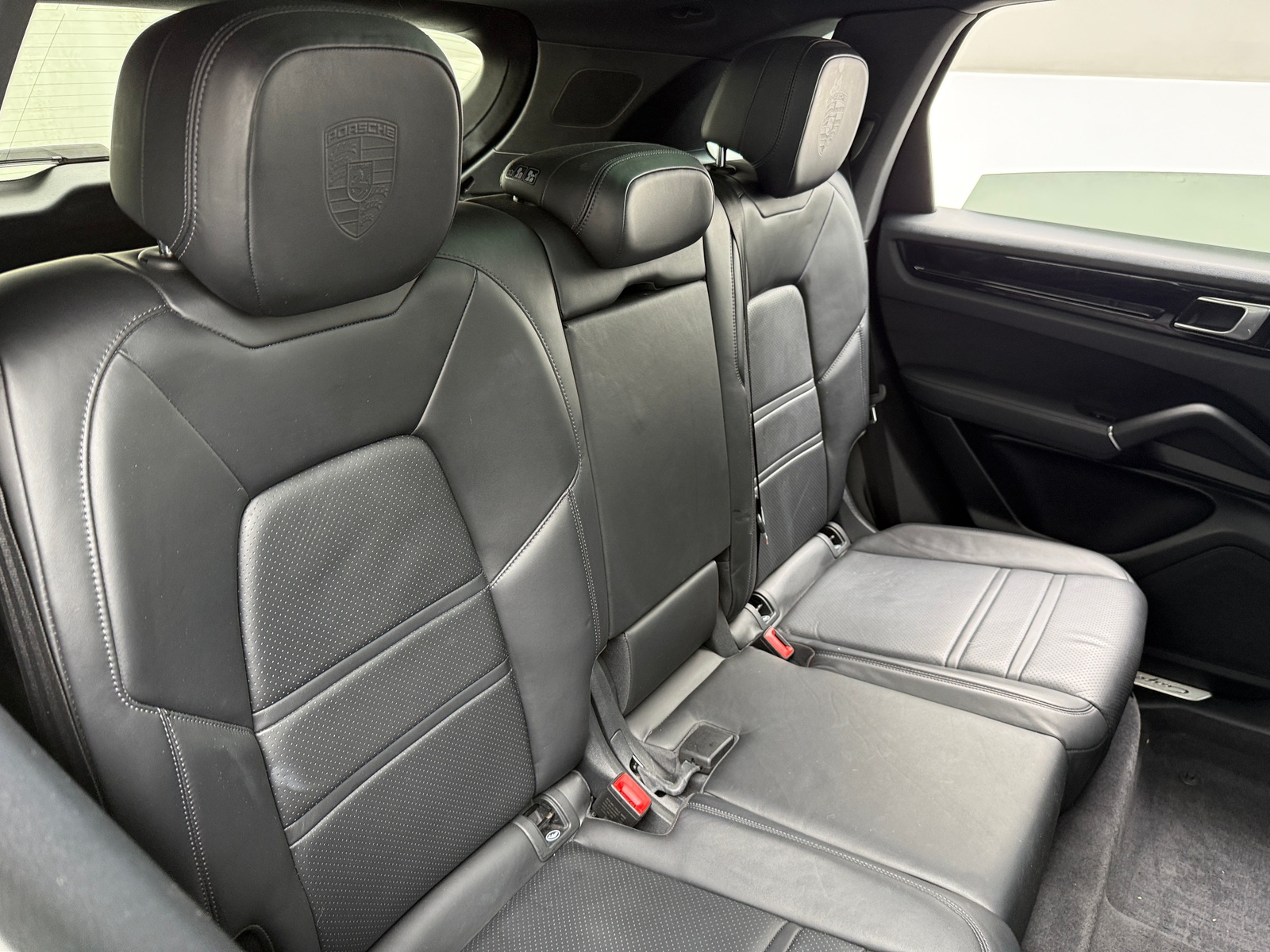 Thumbnail: 2021 Porsche Cayenne - 6