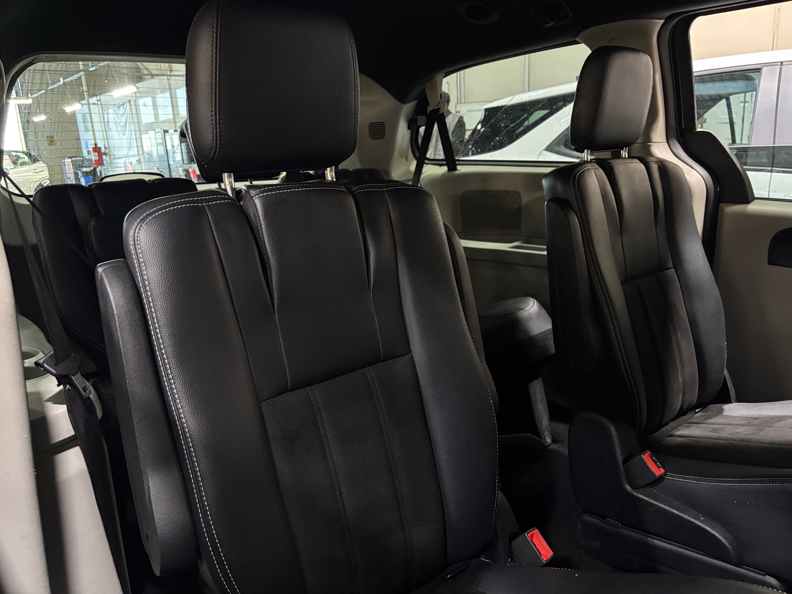 Thumbnail: 2020 Dodge Grand Caravan - 5