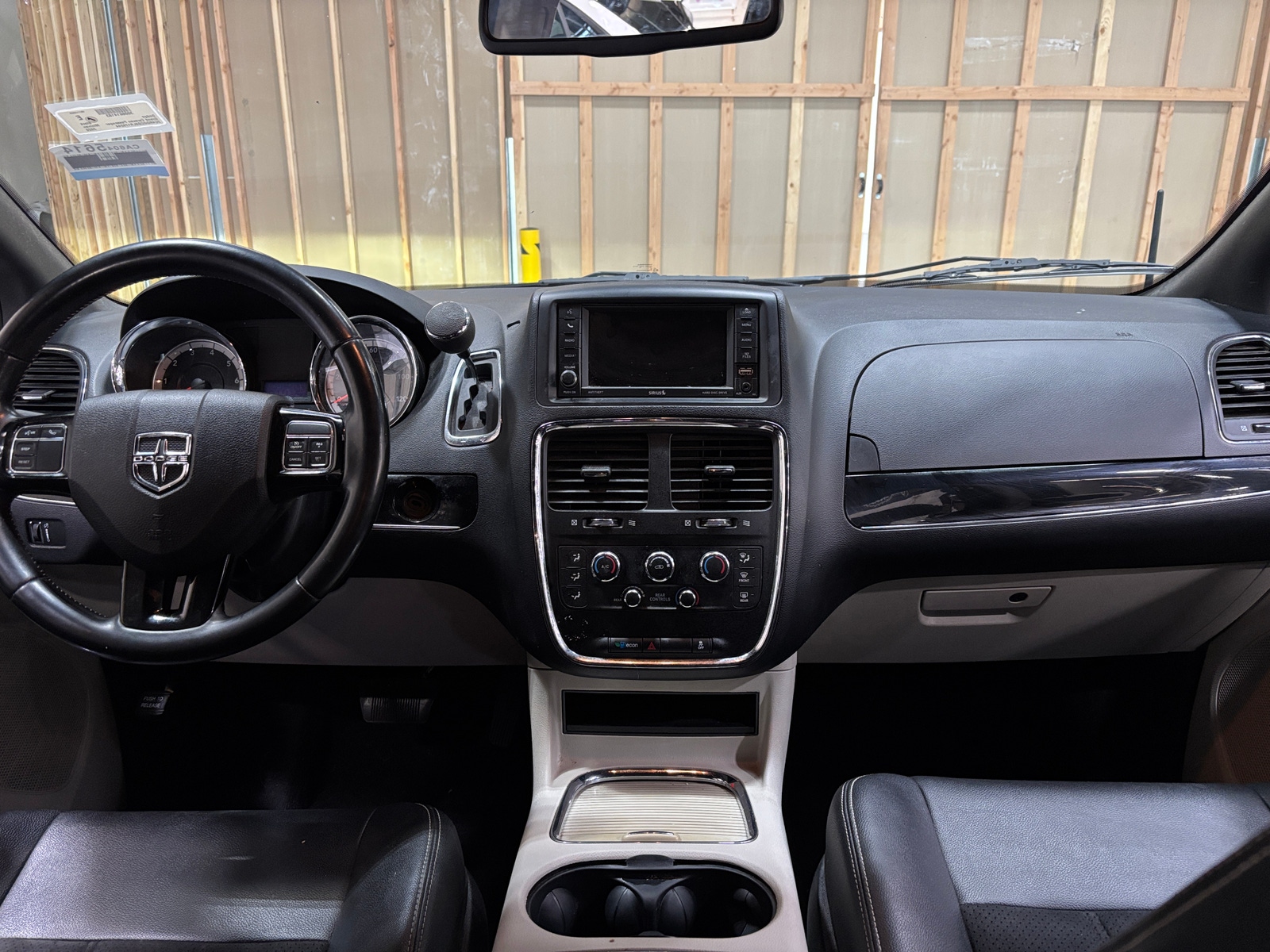 Thumbnail: 2020 Dodge Grand Caravan - 2