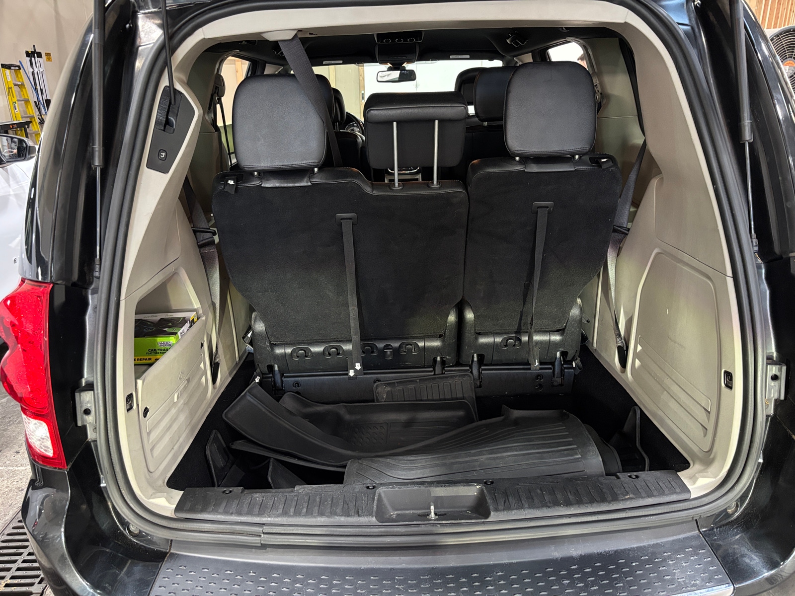 Thumbnail: 2020 Dodge Grand Caravan - 6