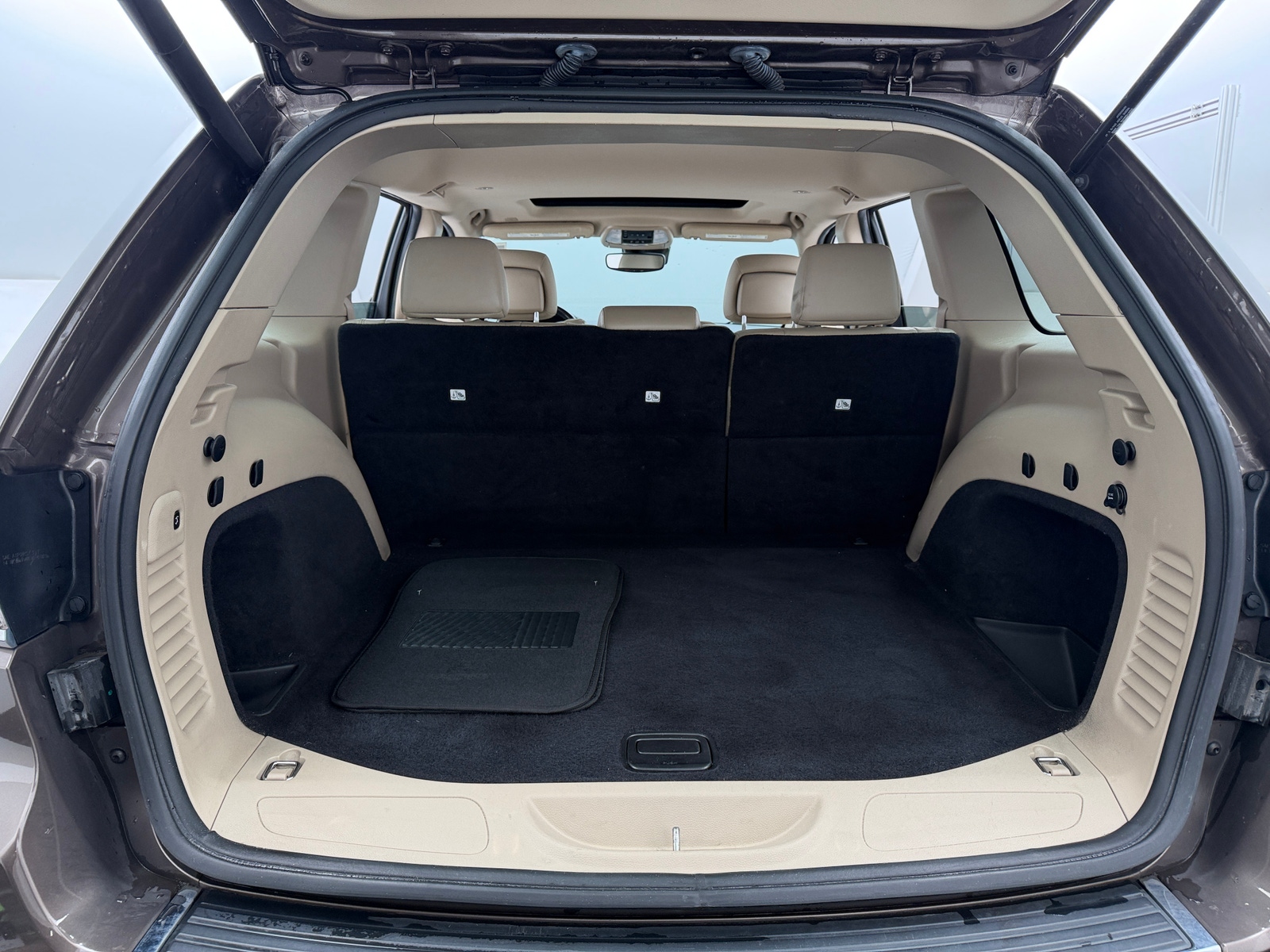 Thumbnail: 2020 Jeep Grand Cherokee - 6