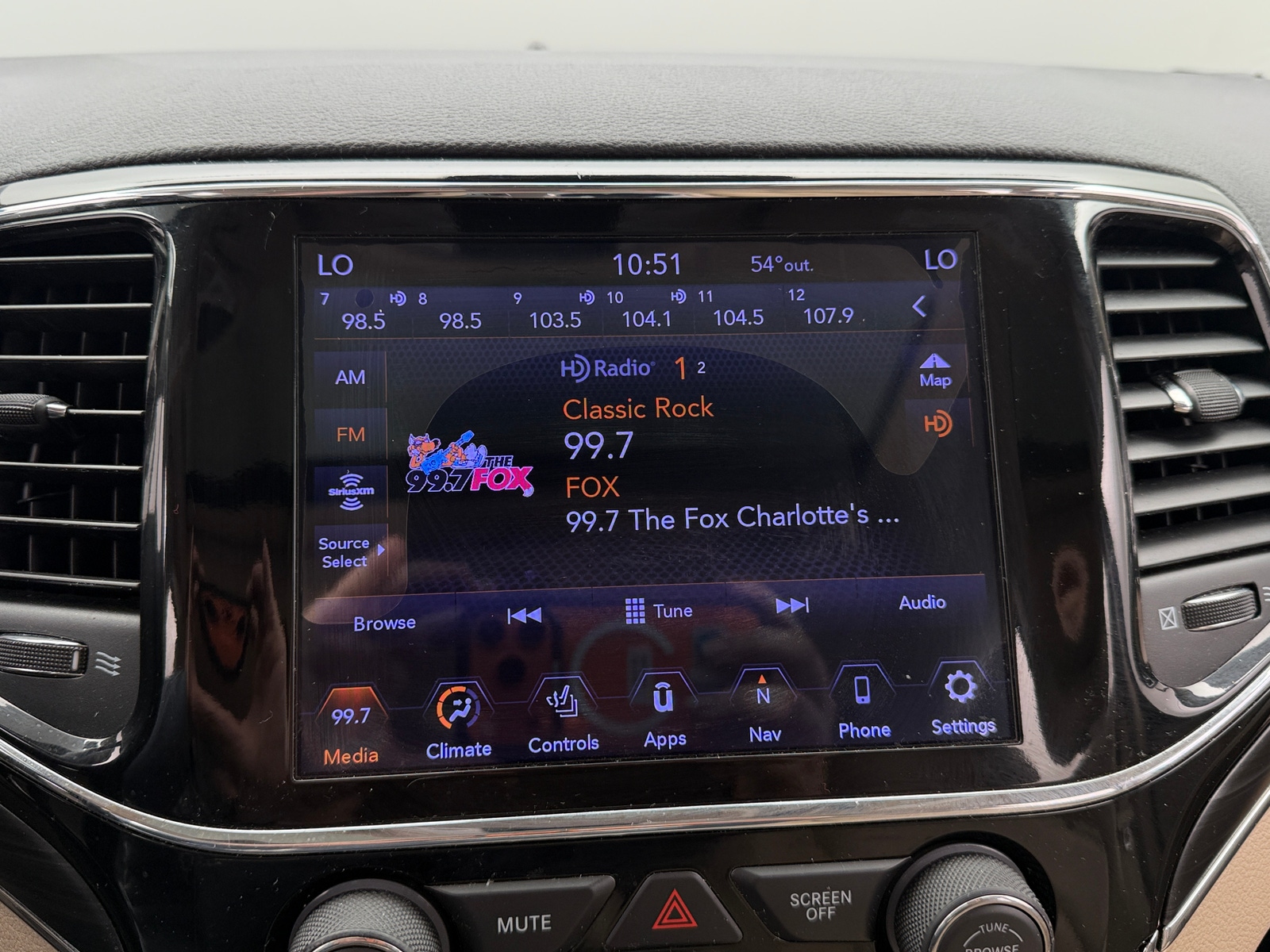 Thumbnail: 2020 Jeep Grand Cherokee - 3