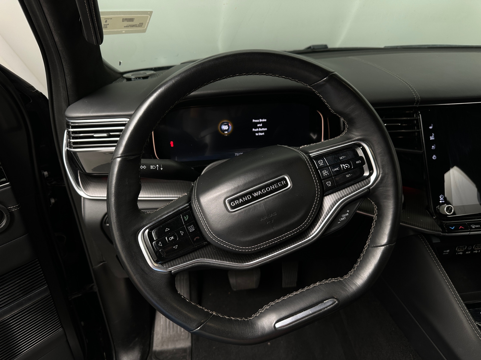 Thumbnail: 2024 Jeep Grand Wagoneer L - 4