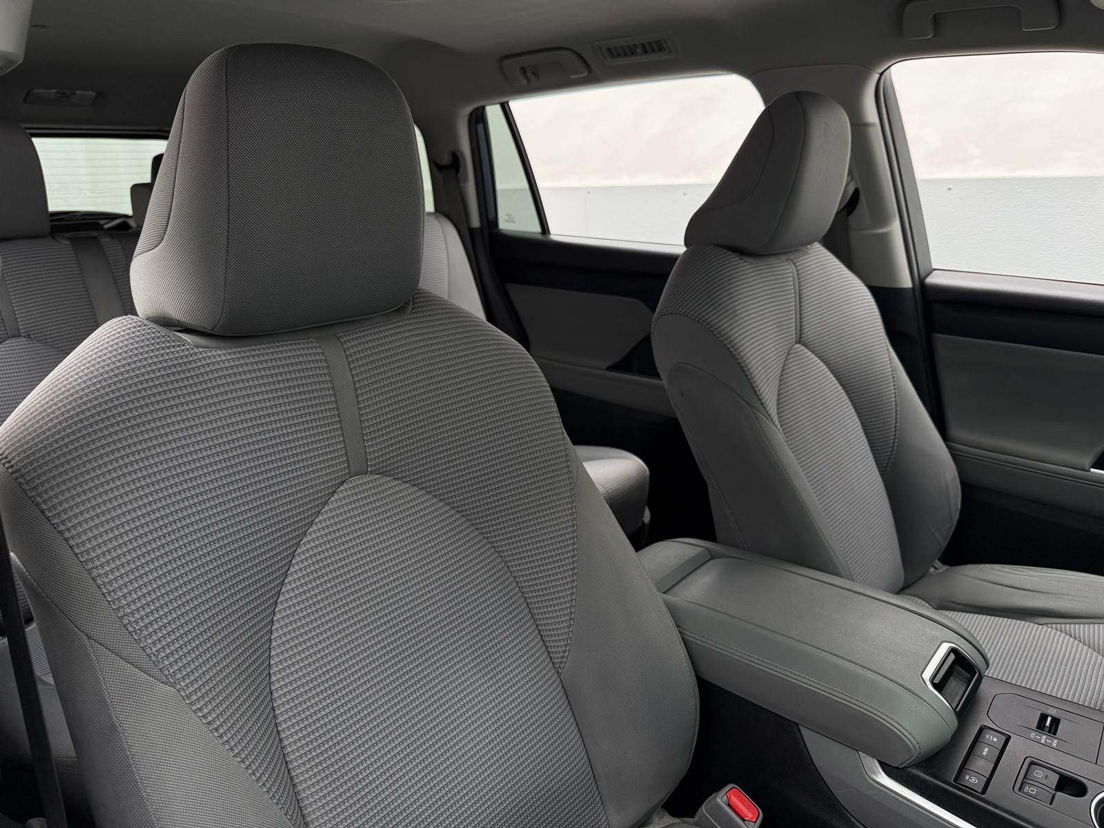Thumbnail: 2021 Toyota Highlander - 2