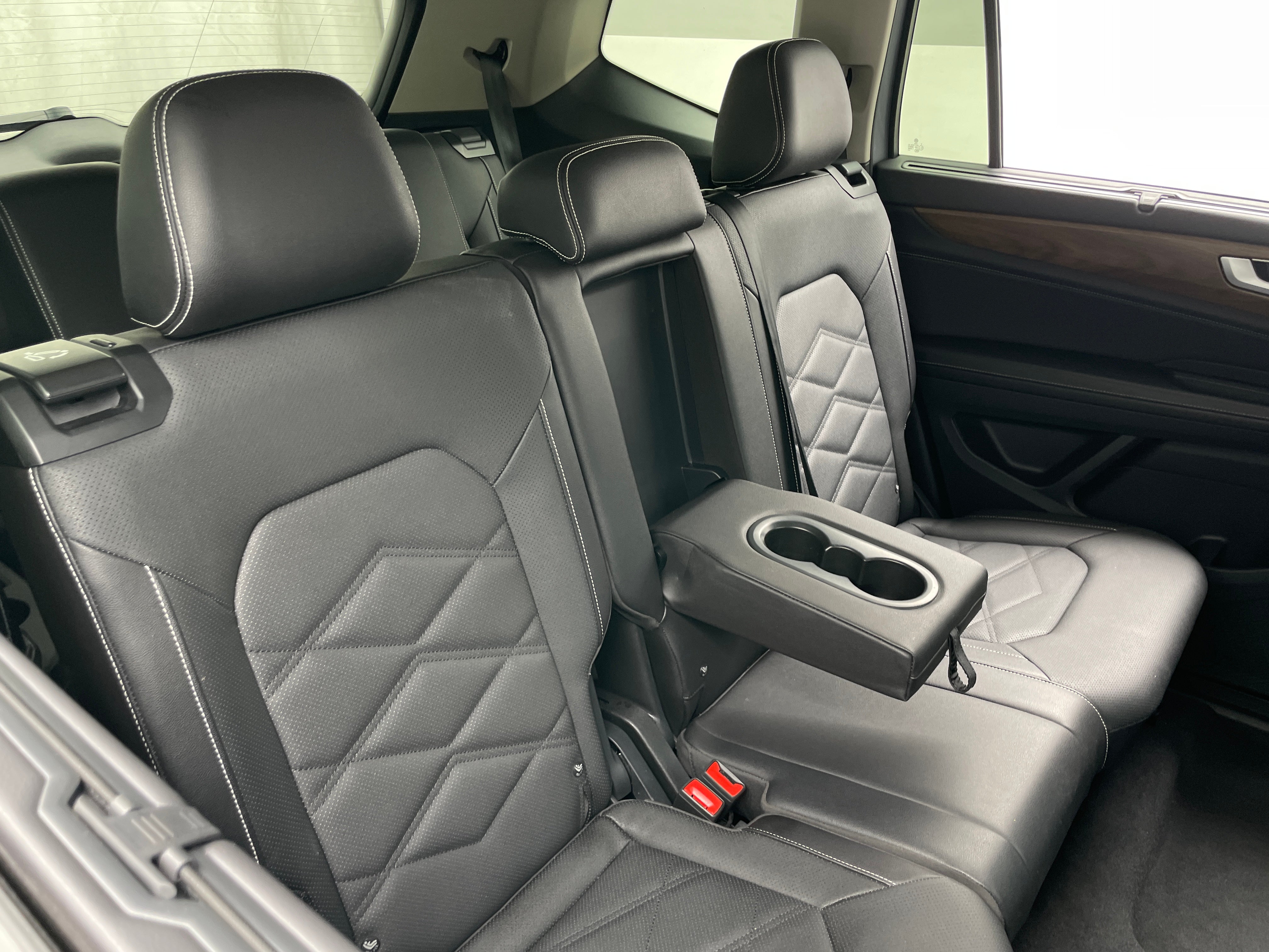 2026 Volkswagen Atlas SE w/Tech
