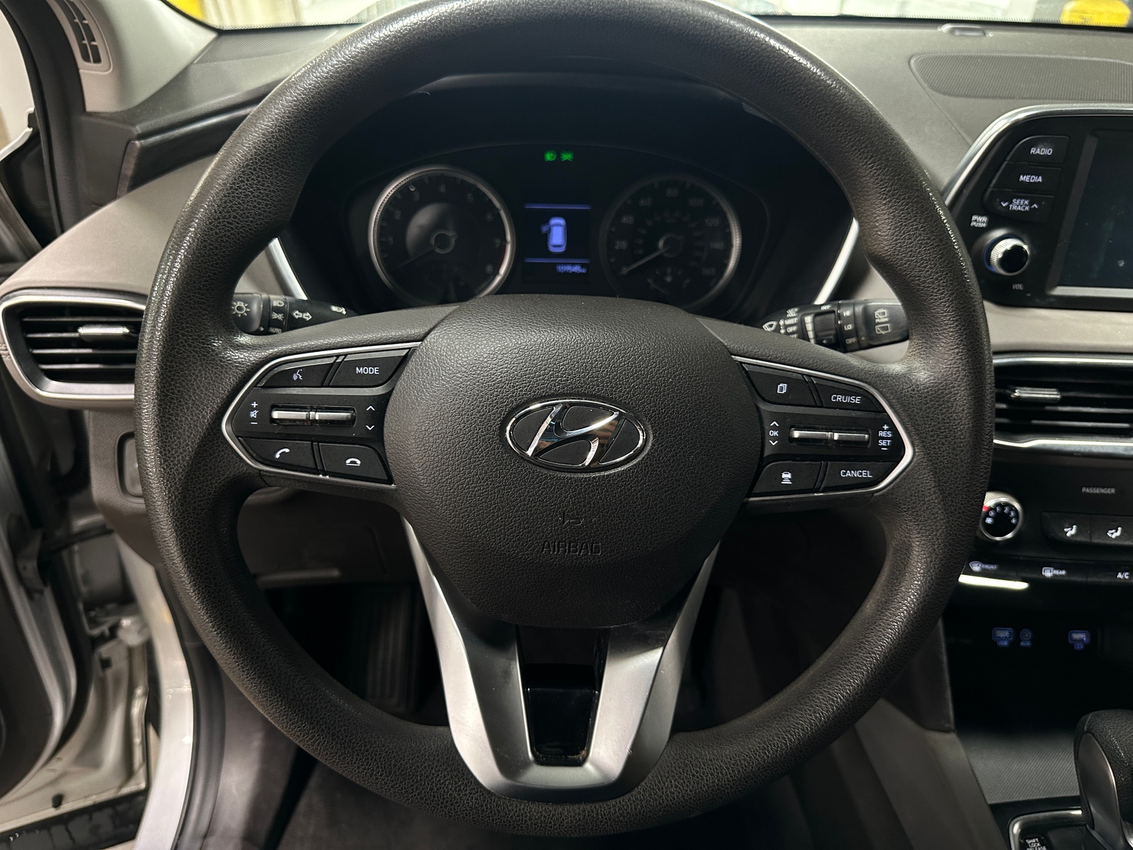 Thumbnail: 2019 Hyundai Santa Fe - 5