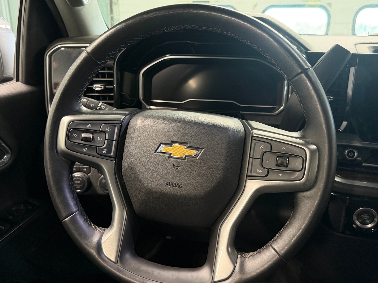 Thumbnail: 2023 Chevrolet Silverado 1500 - 5