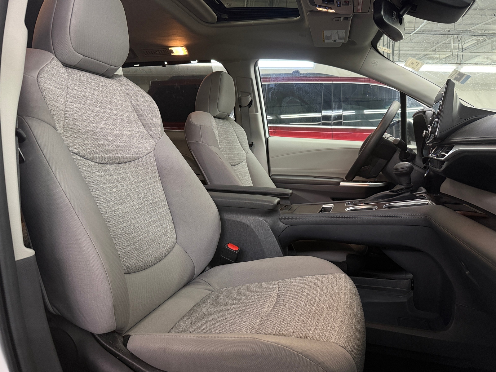 Thumbnail: 2023 Toyota Sienna - 2